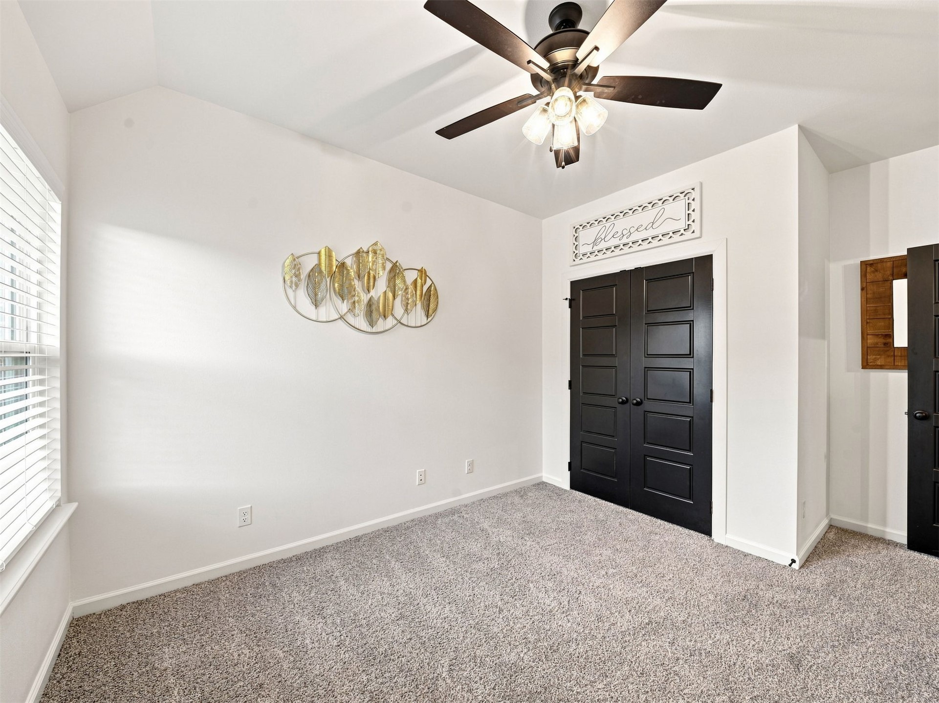 166 N Phillips Street Property Photo 18