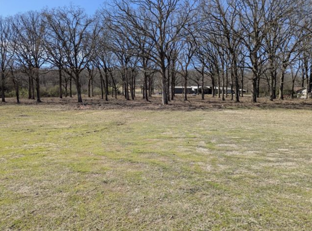 100 Highway Property Photo 1