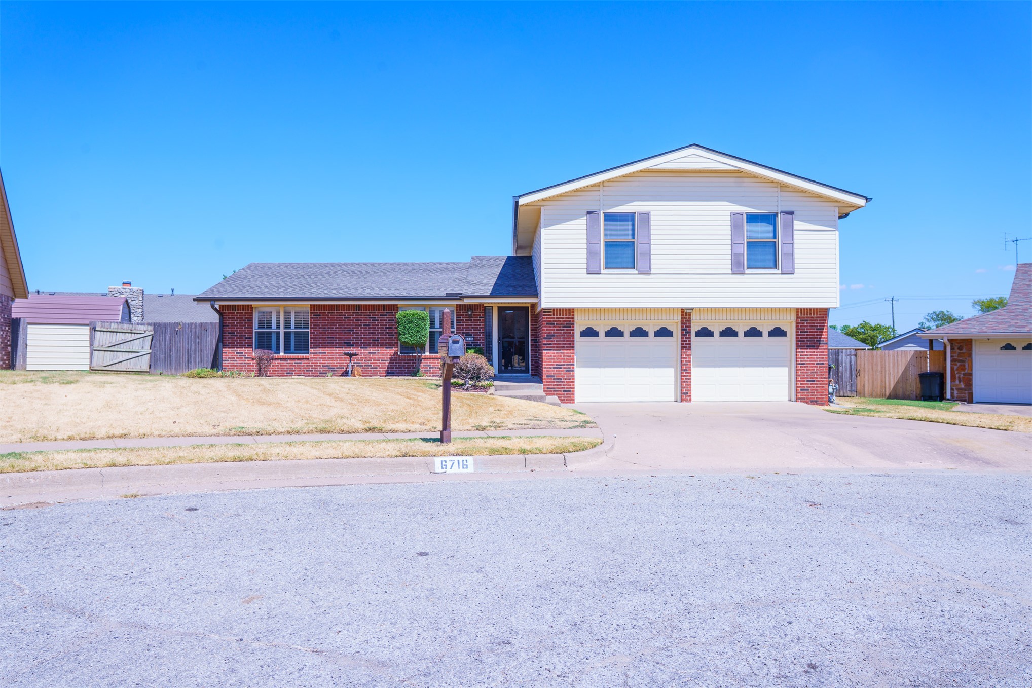 6716 Dover Court Property Photo 2
