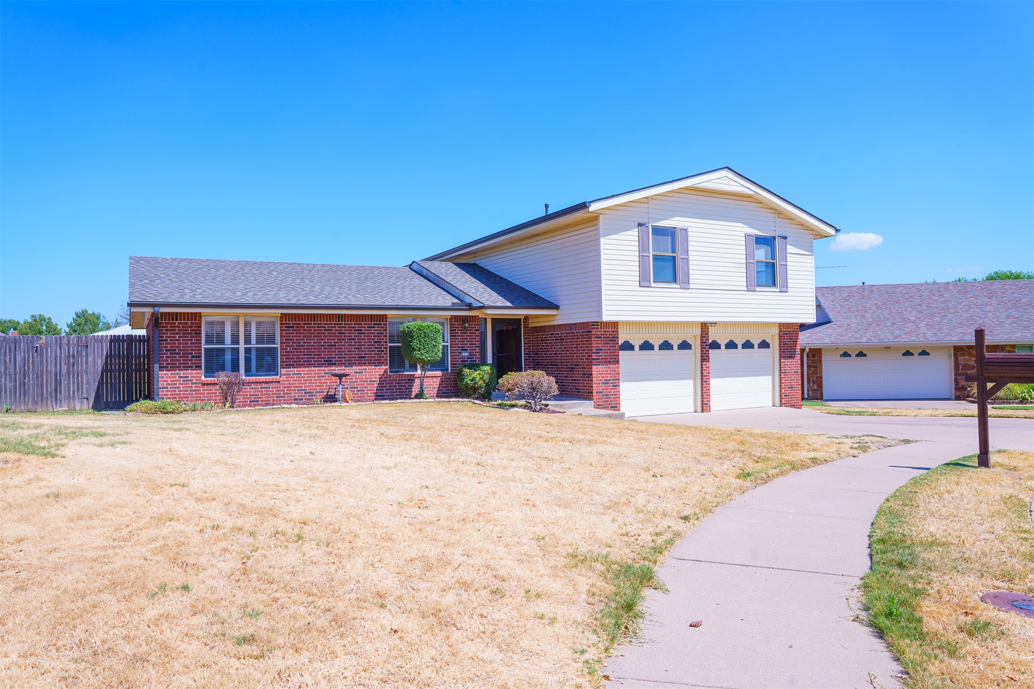 6716 Dover Court Property Photo 3