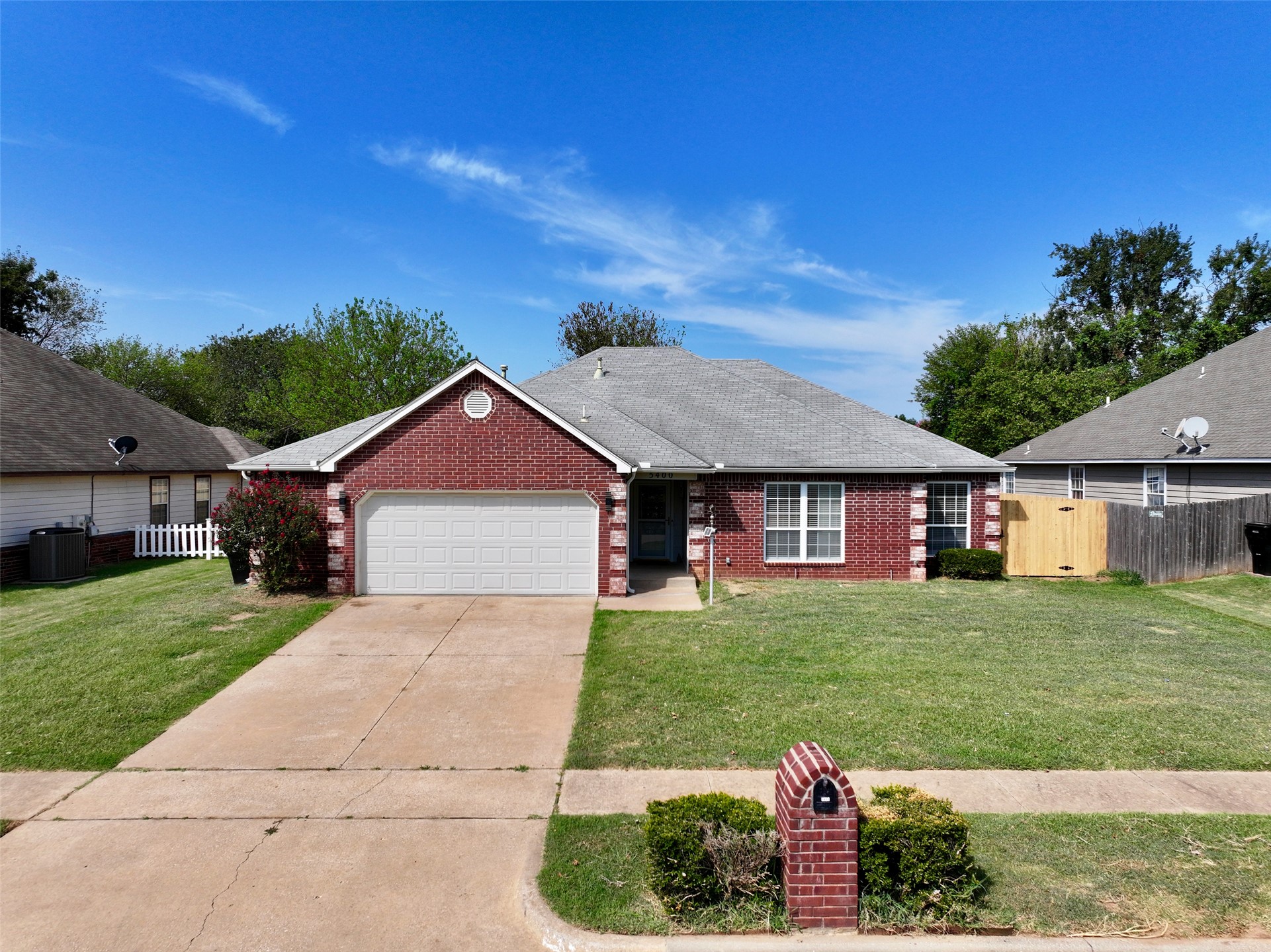 5400 S Maple Place Property Photo 1