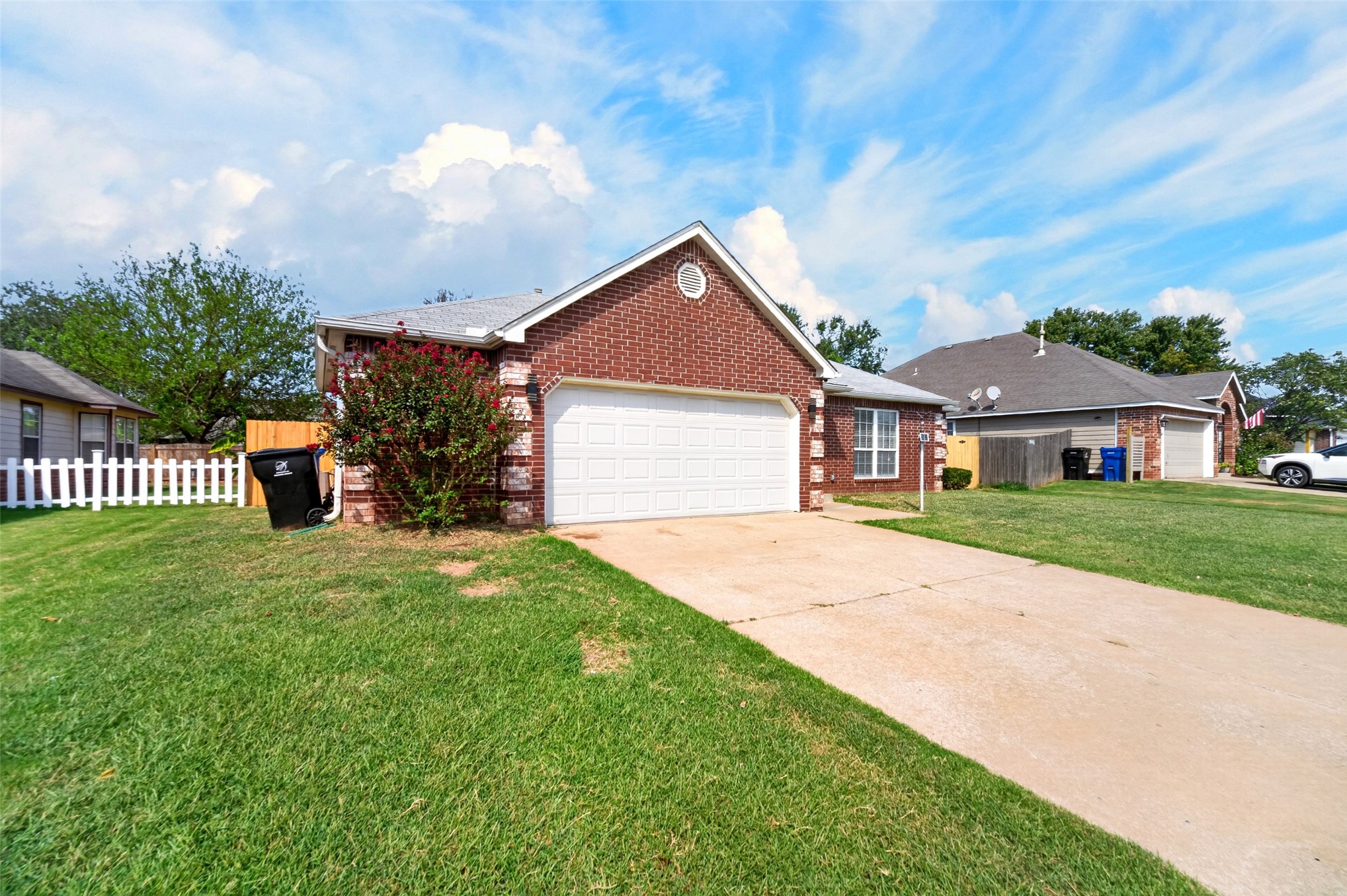 5400 S Maple Place Property Photo 38