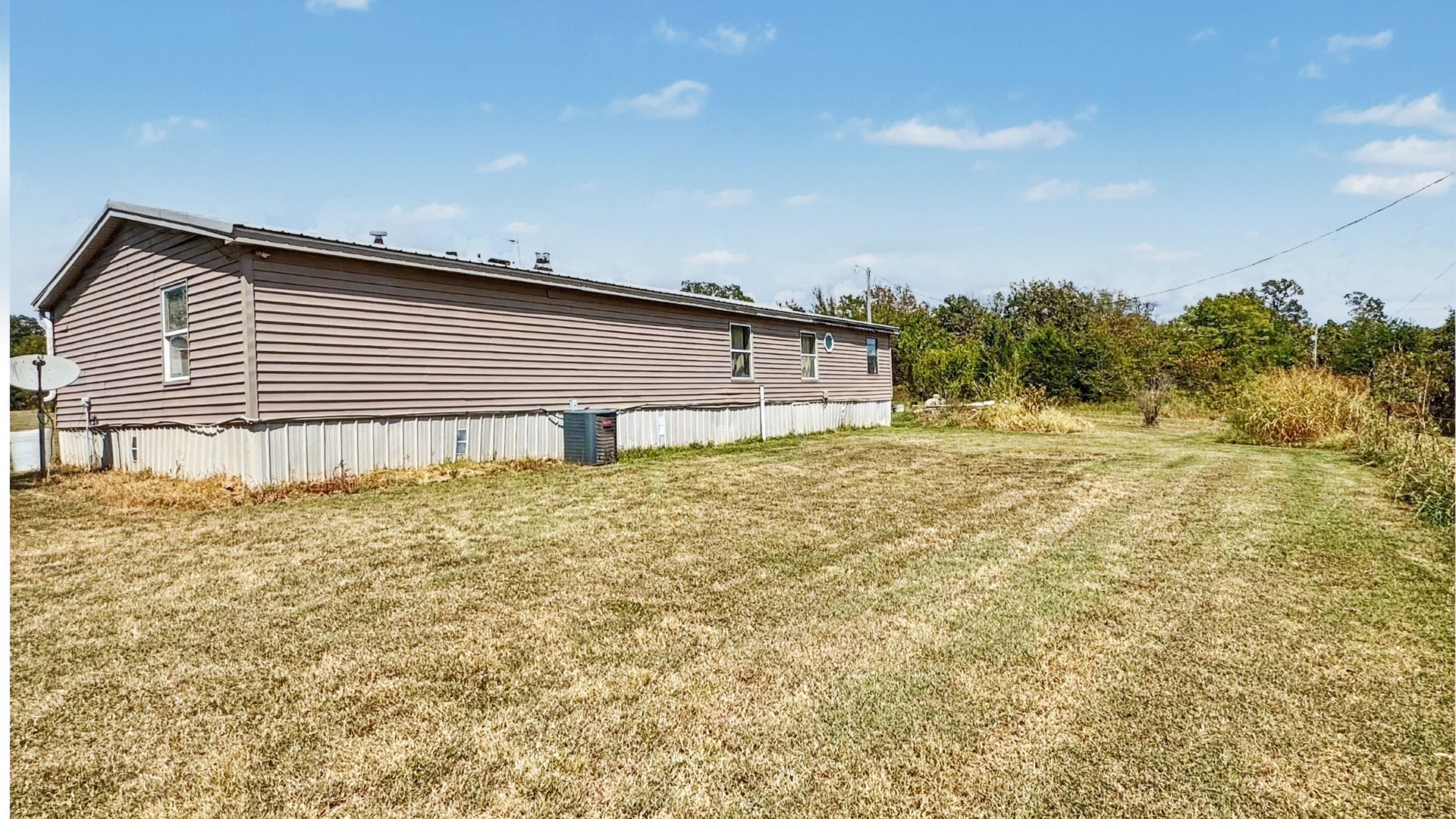 473296 E 825 Road Property Photo 5