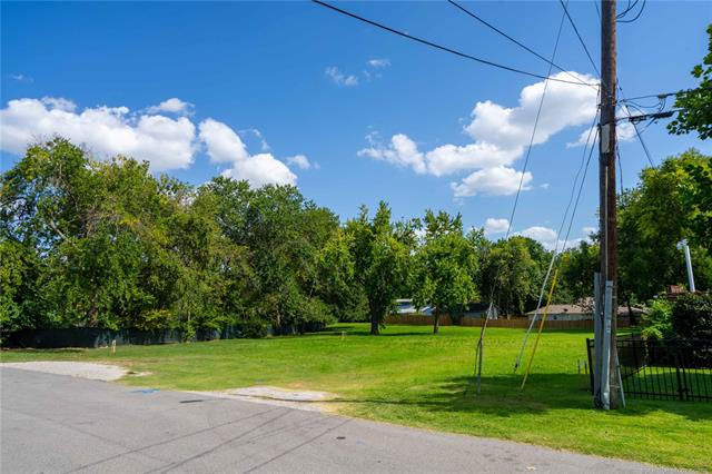 2602 E 16th Street Property Photo 5