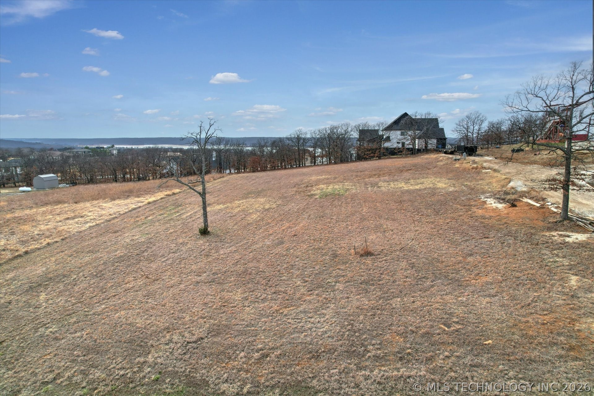 12586 Wilson Drive Property Photo 2