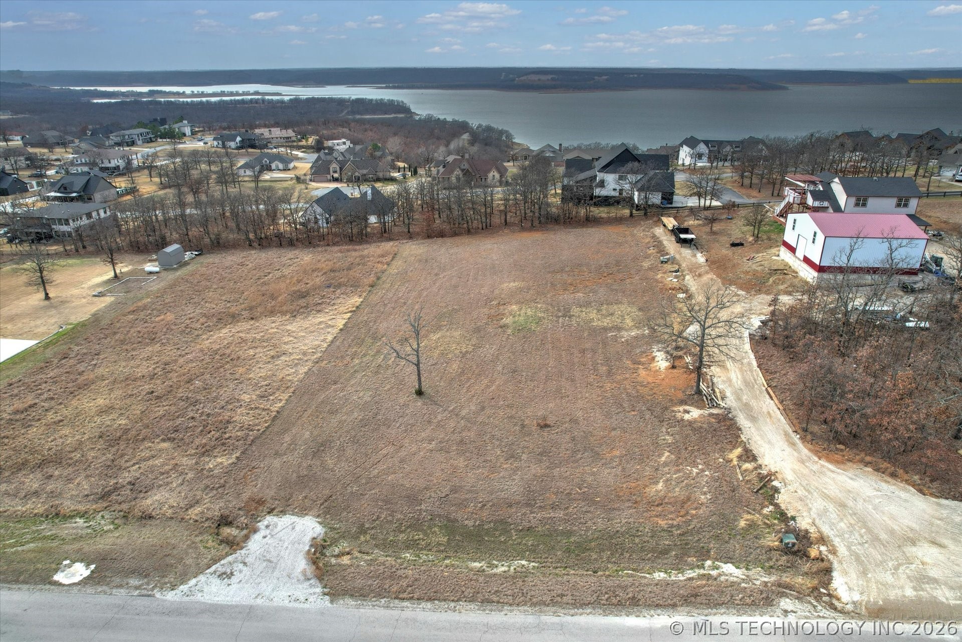 12586 Wilson Drive Property Photo 3