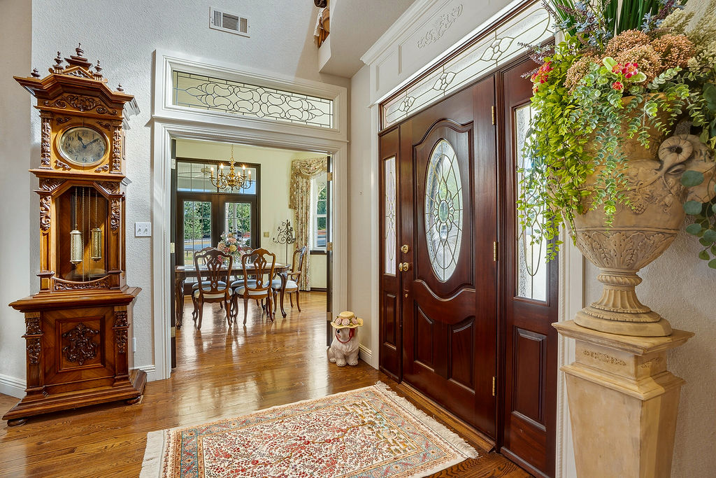 1009 Se County Road Property Photo 10