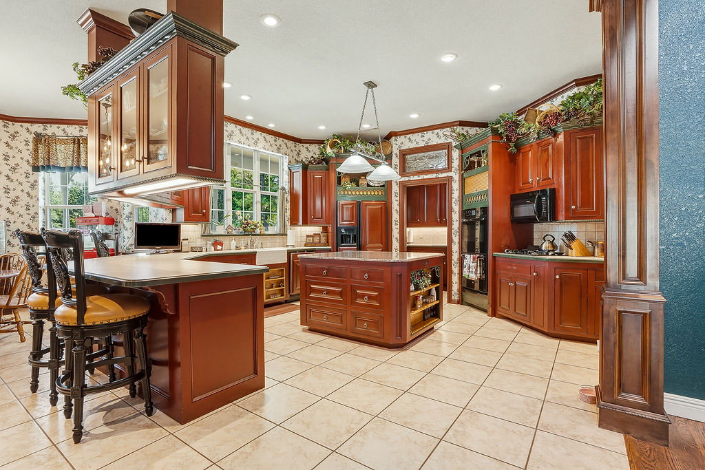 1009 Se County Road Property Photo 16