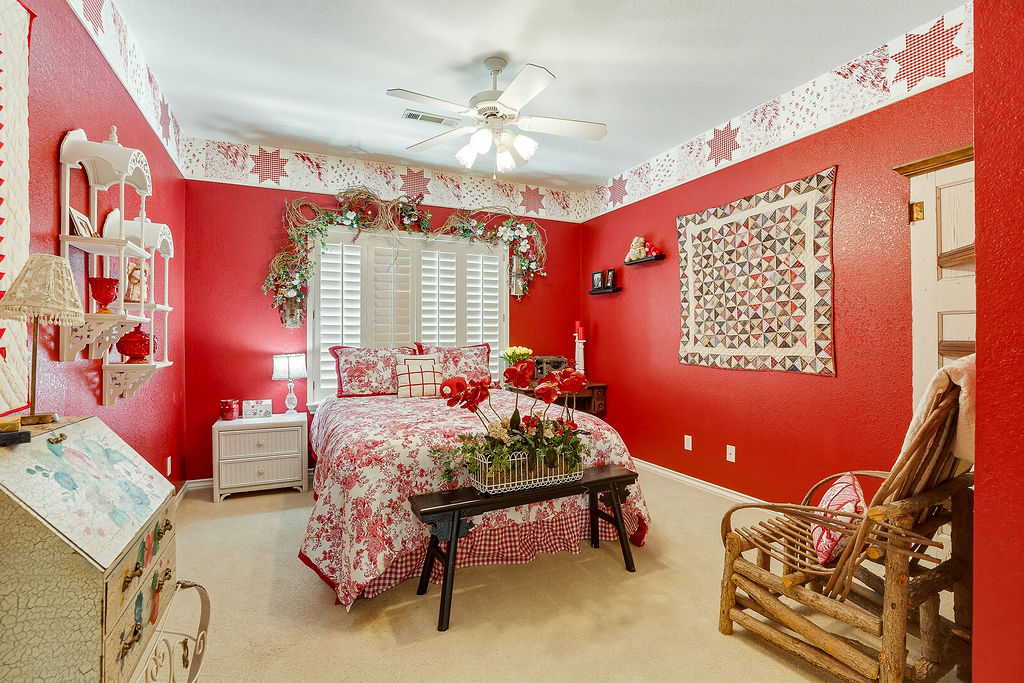 1009 Se County Road Property Photo 44