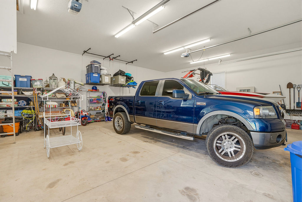 1009 Se County Road Property Photo 56