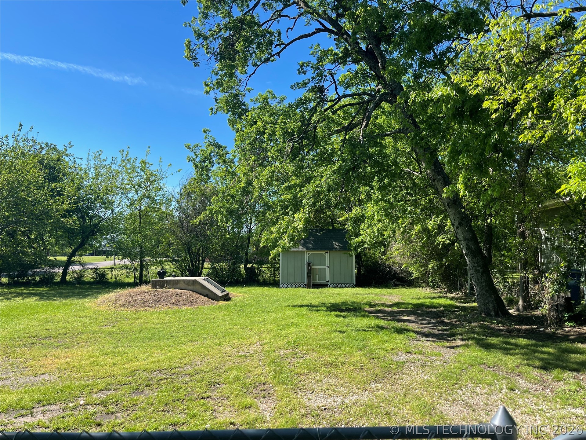 346 W 8th Street Property Photo 7