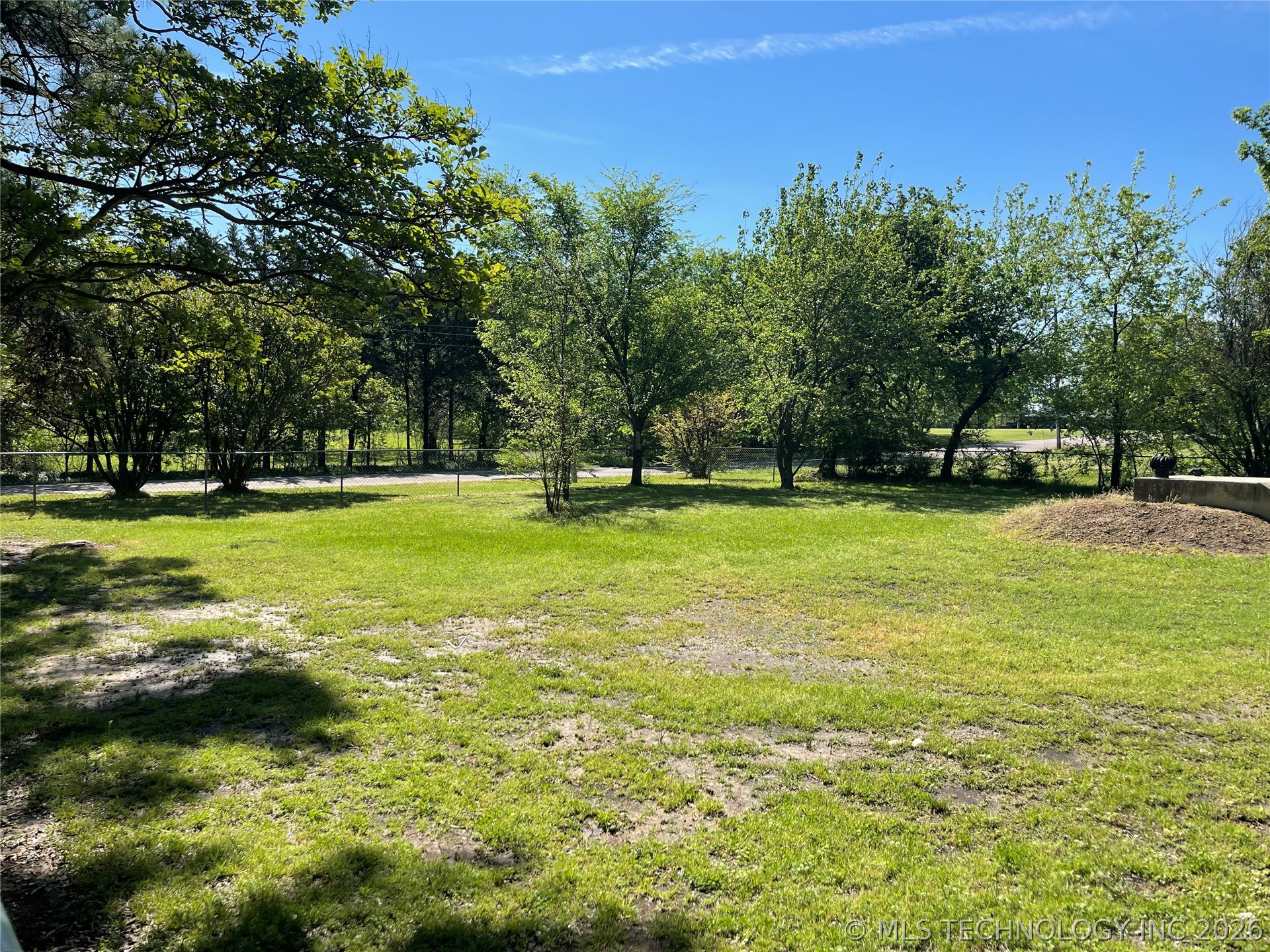 346 W 8th Street Property Photo 8