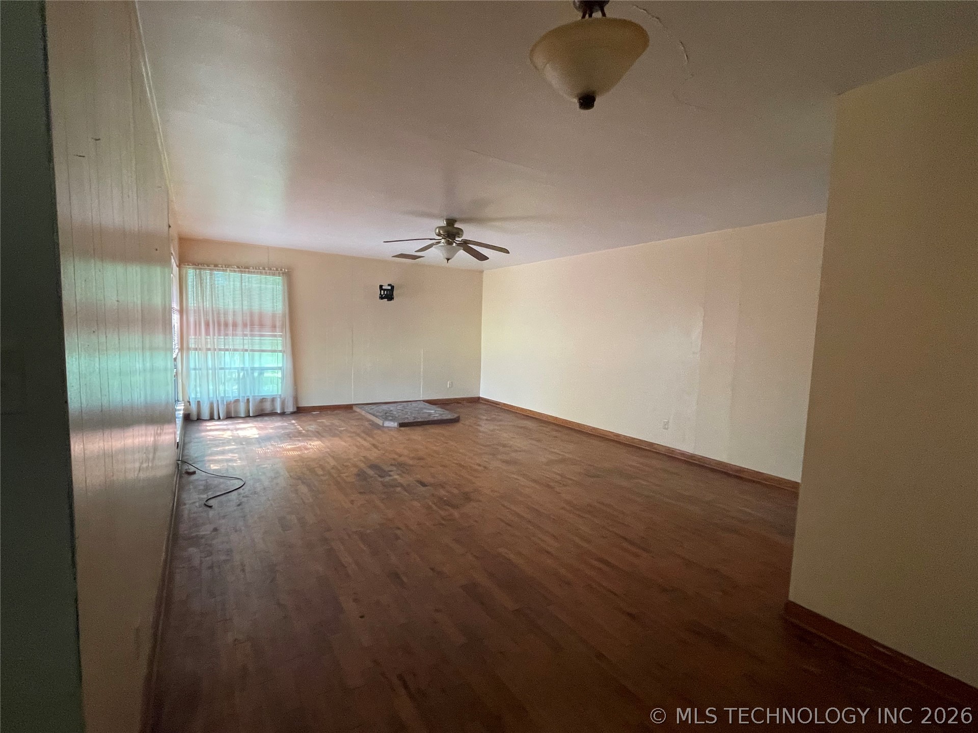 346 W 8th Street Property Photo 17