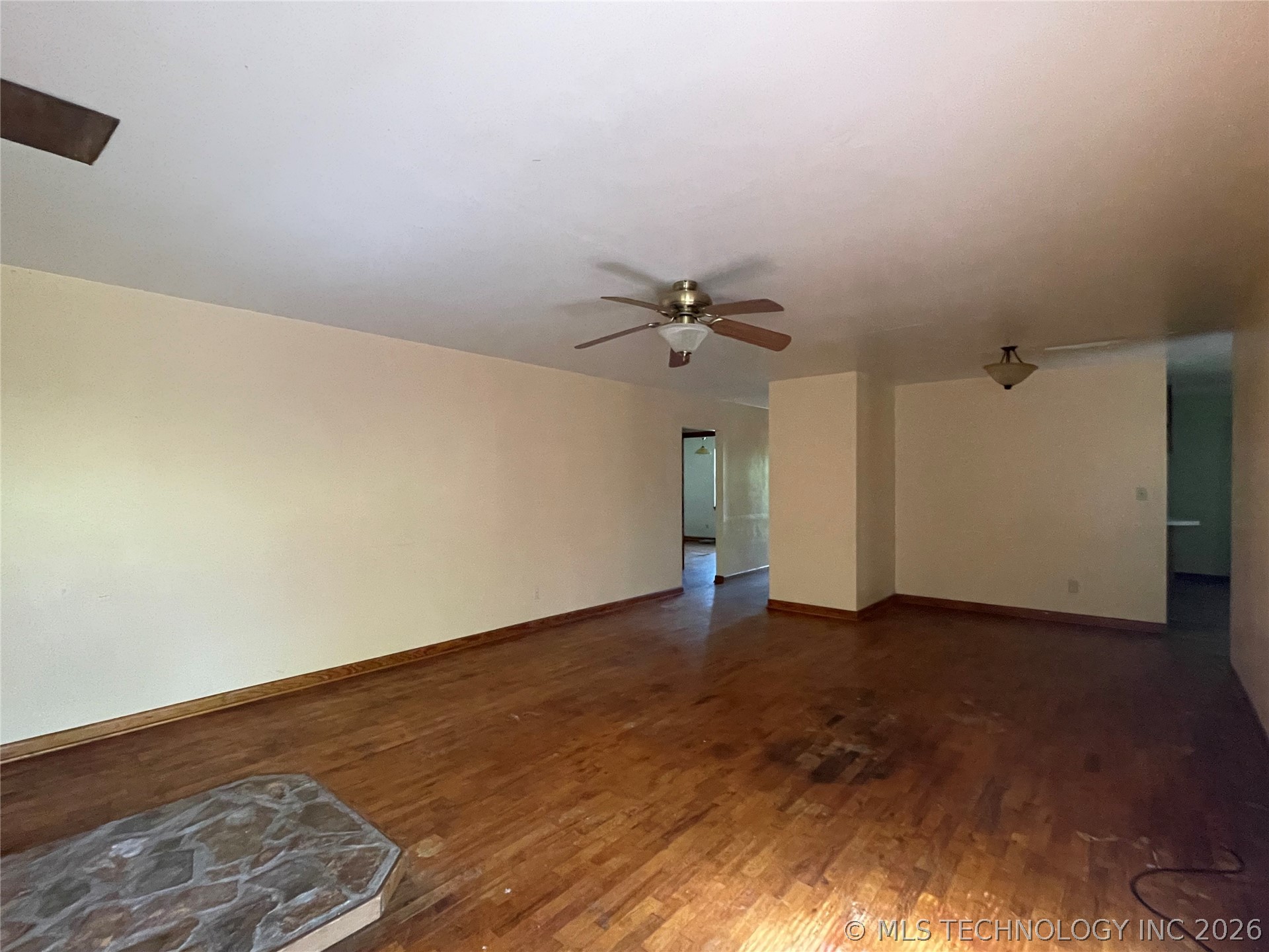 346 W 8th Street Property Photo 18