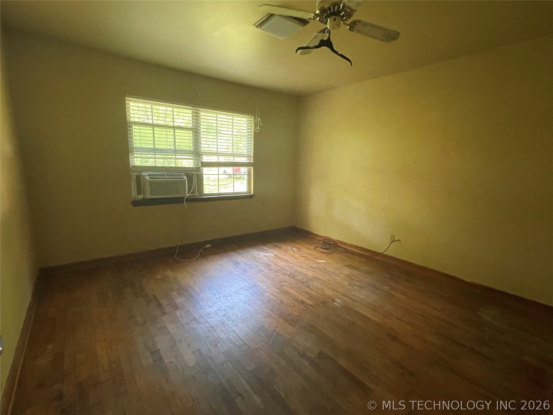 346 W 8th Street Property Photo 21