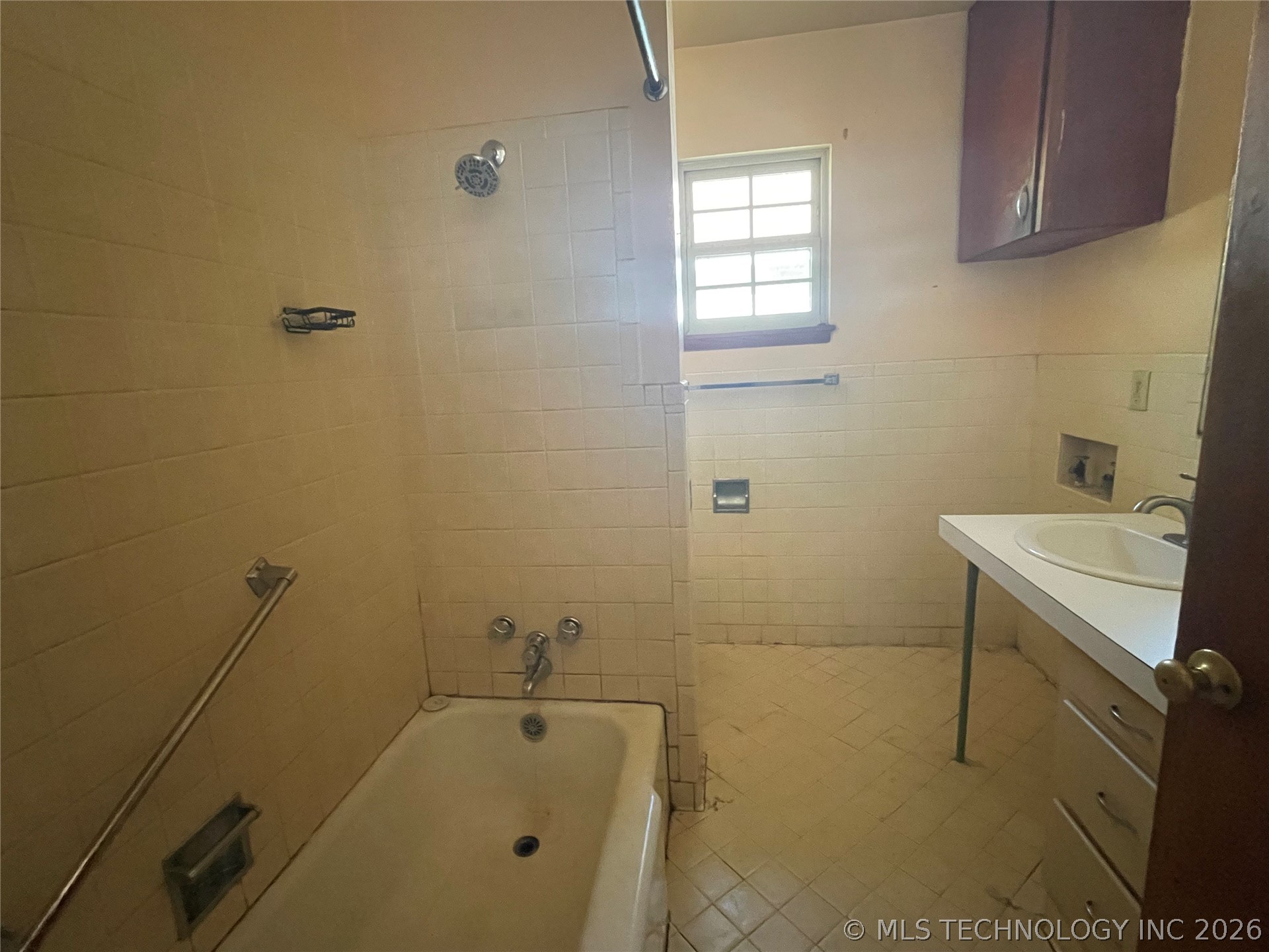 346 W 8th Street Property Photo 22