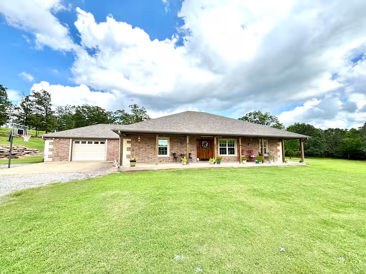 3316 E Stoneridge Road Property Photo 1