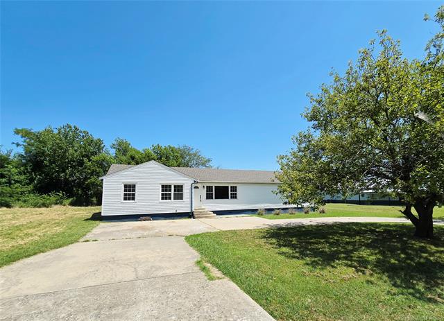 19271 S 4079 Road Property Photo 1