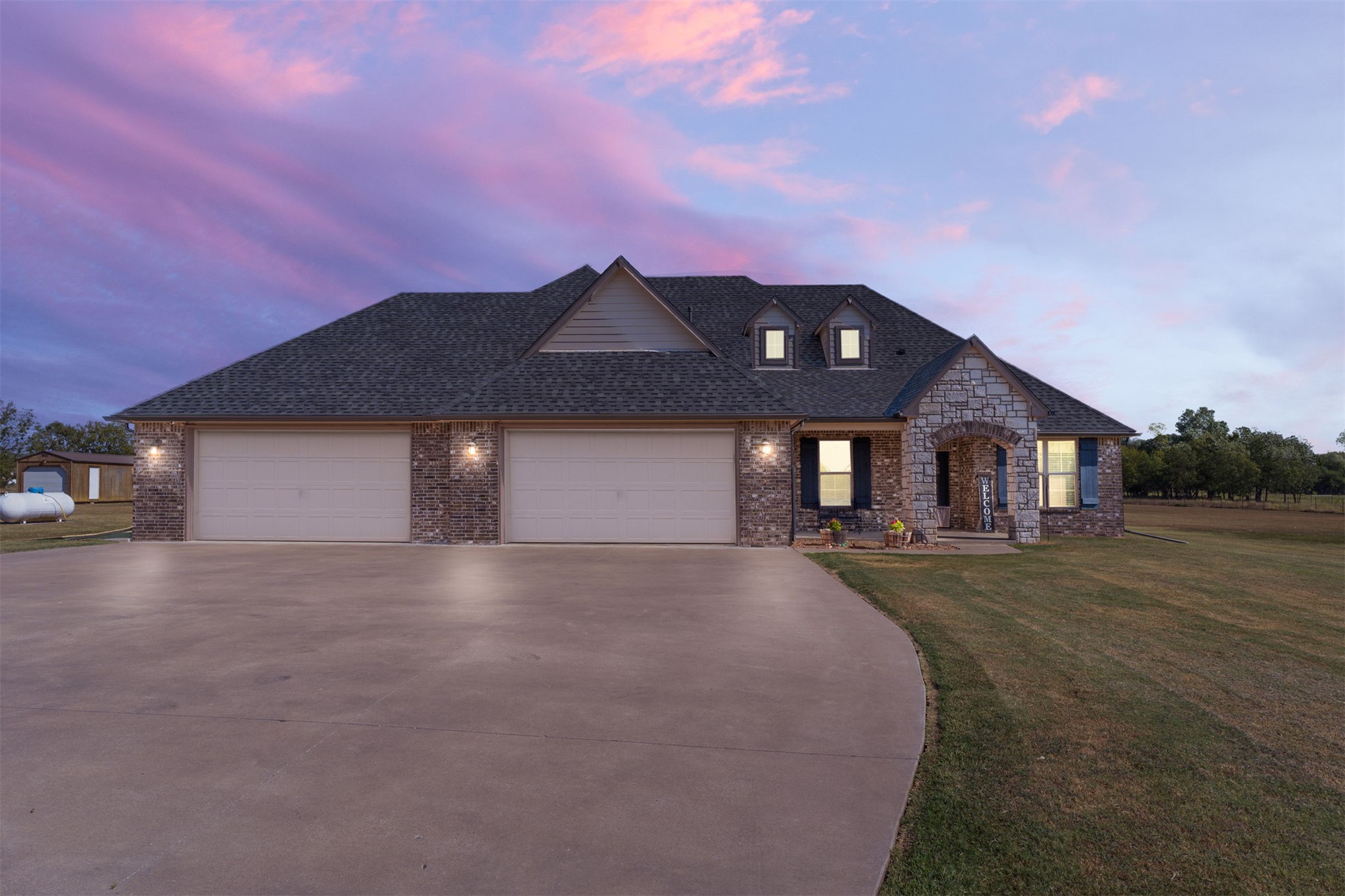 395724 W 4100 Road Property Photo 1