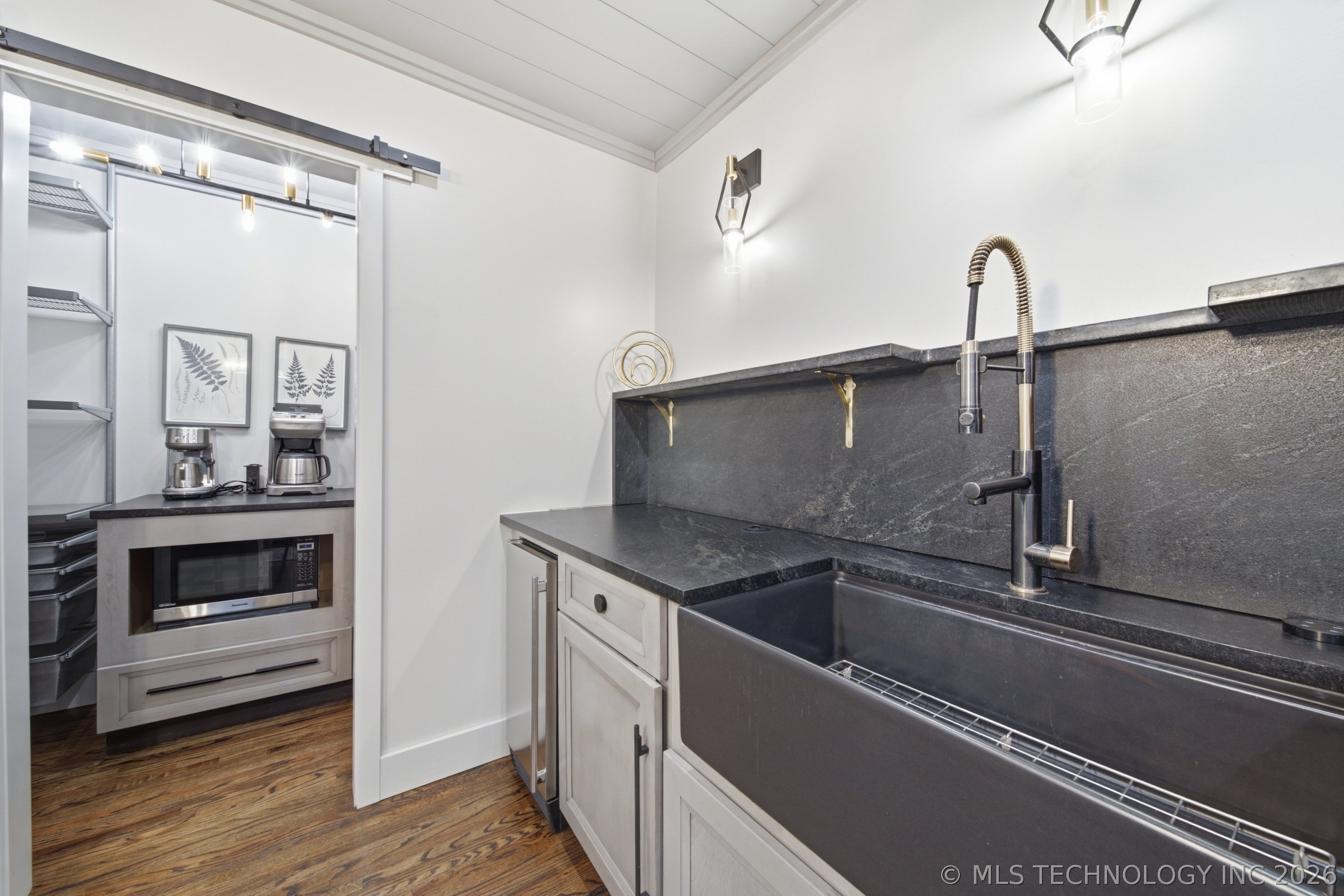 4650 S Columbia Place Property Photo 17