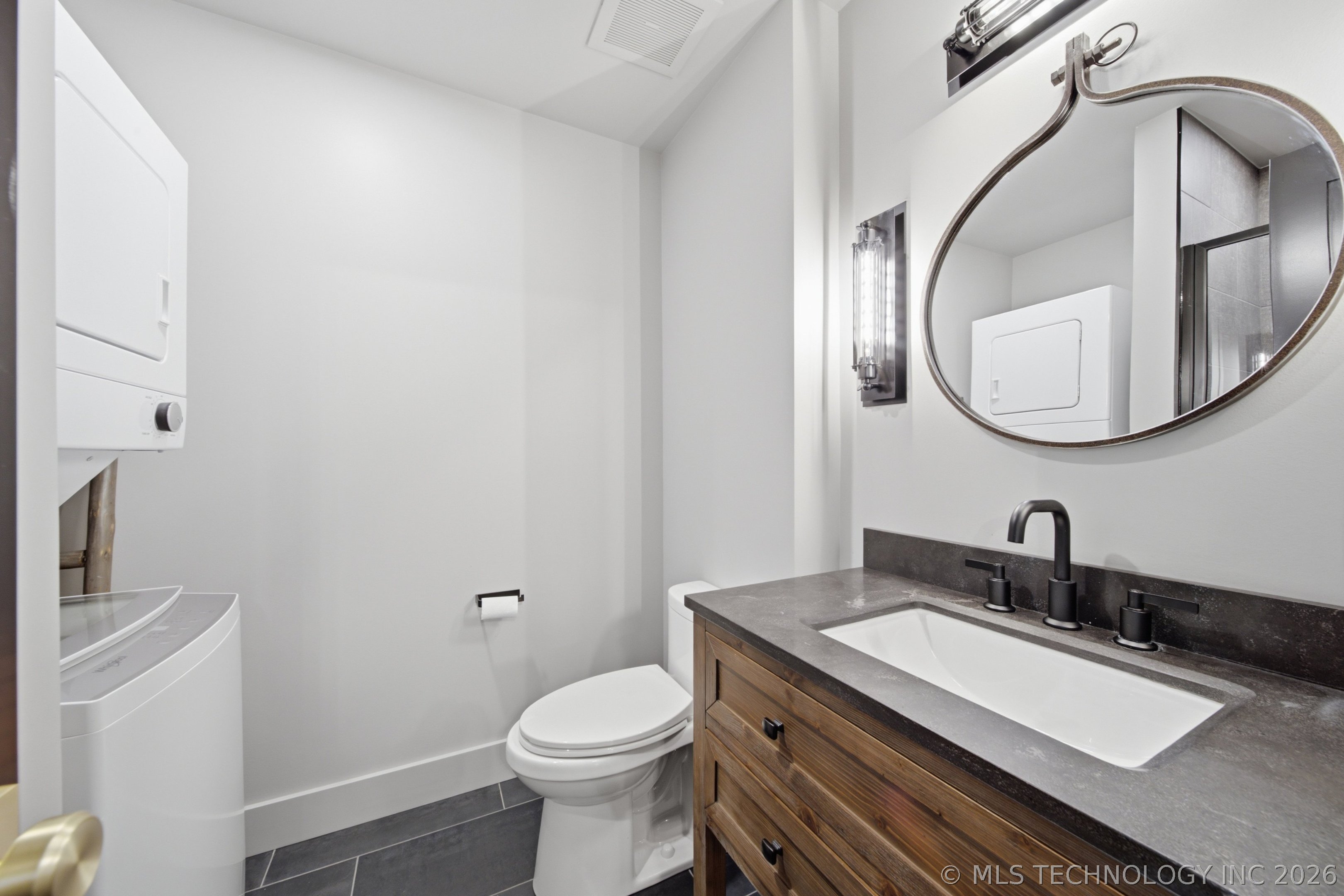 4650 S Columbia Place Property Photo 54