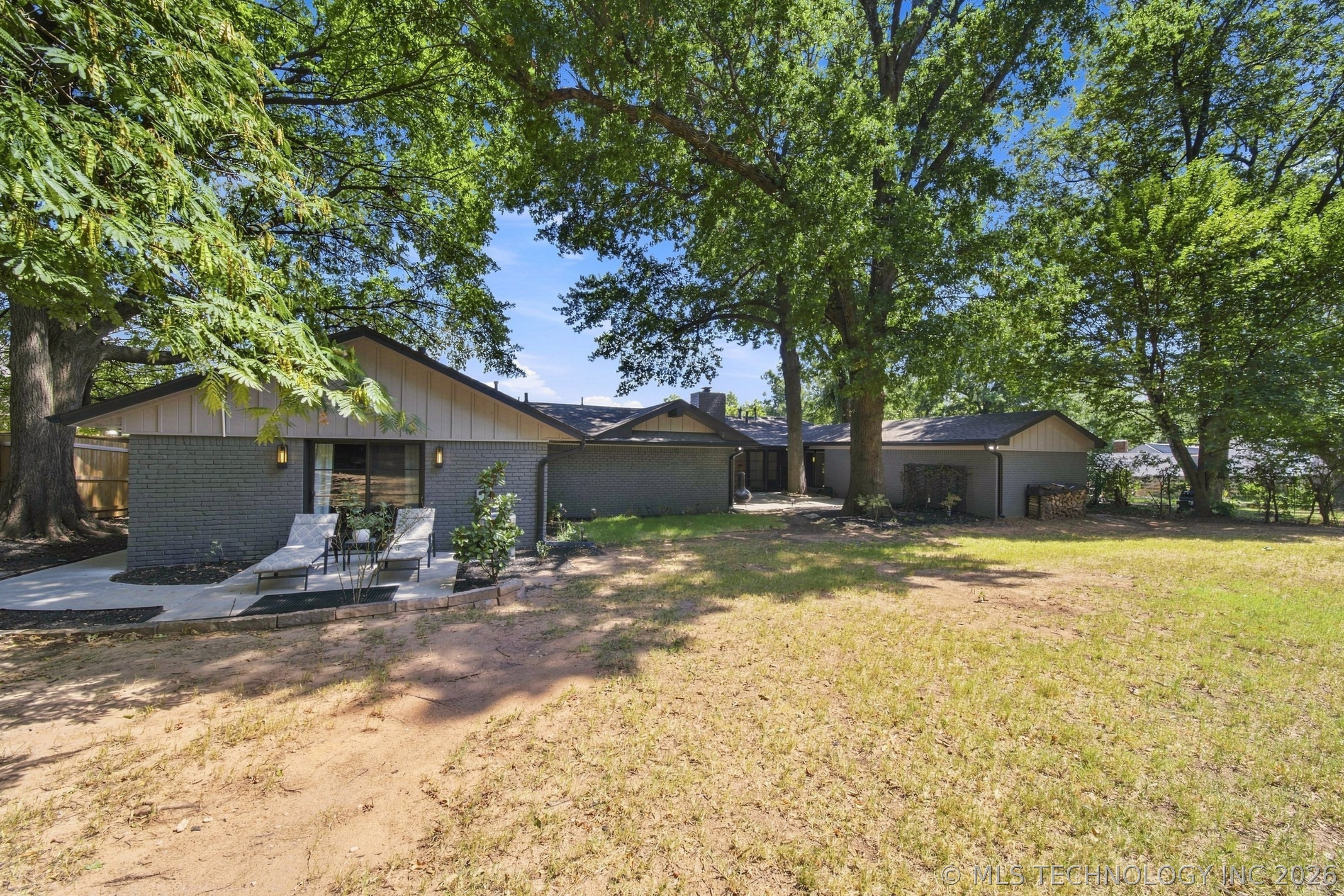 4650 S Columbia Place Property Photo 56