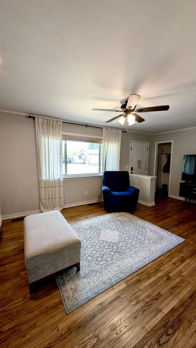 617 E Fort Worth Place Property Photo 7