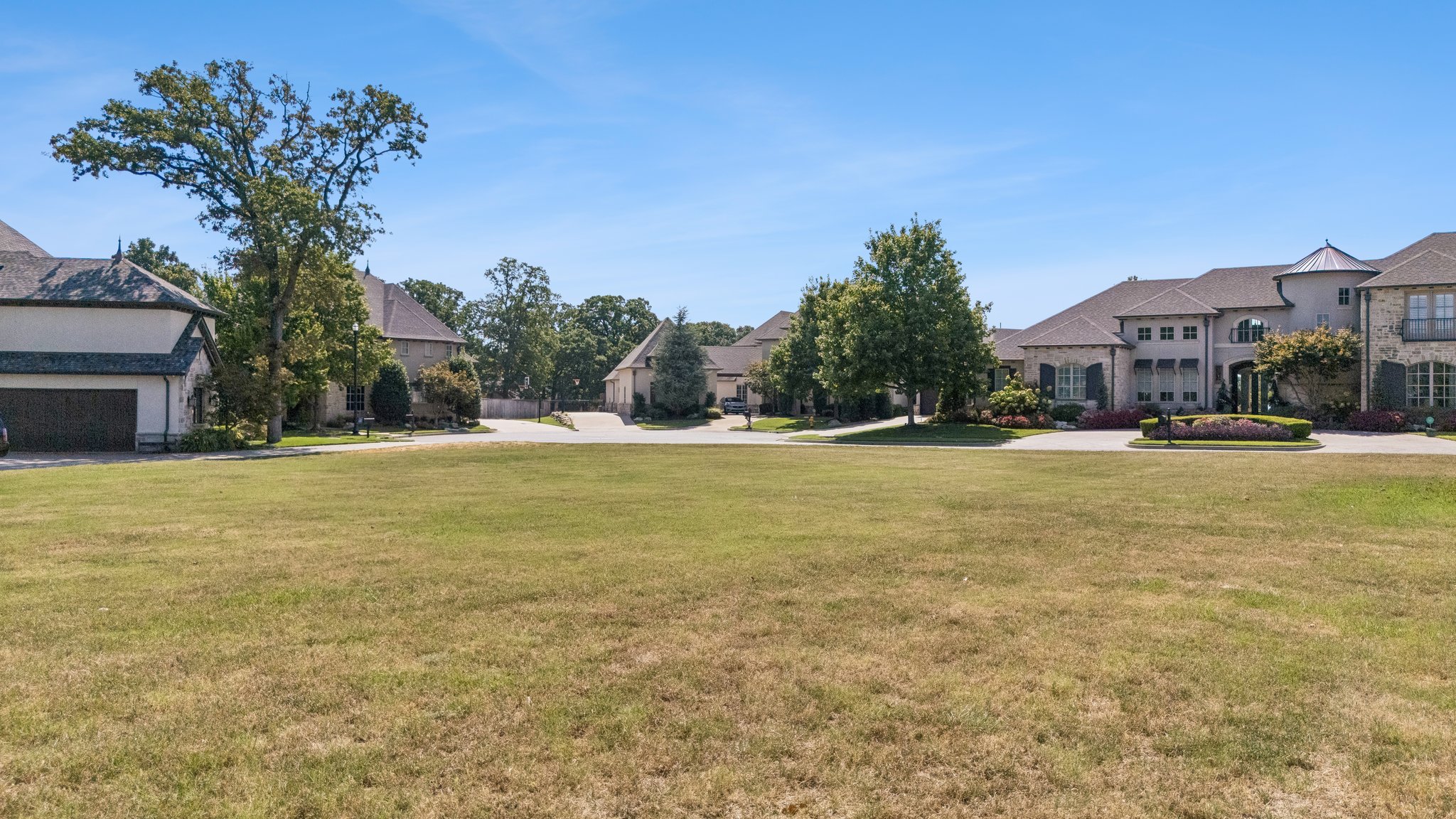 6007 E 109th Place