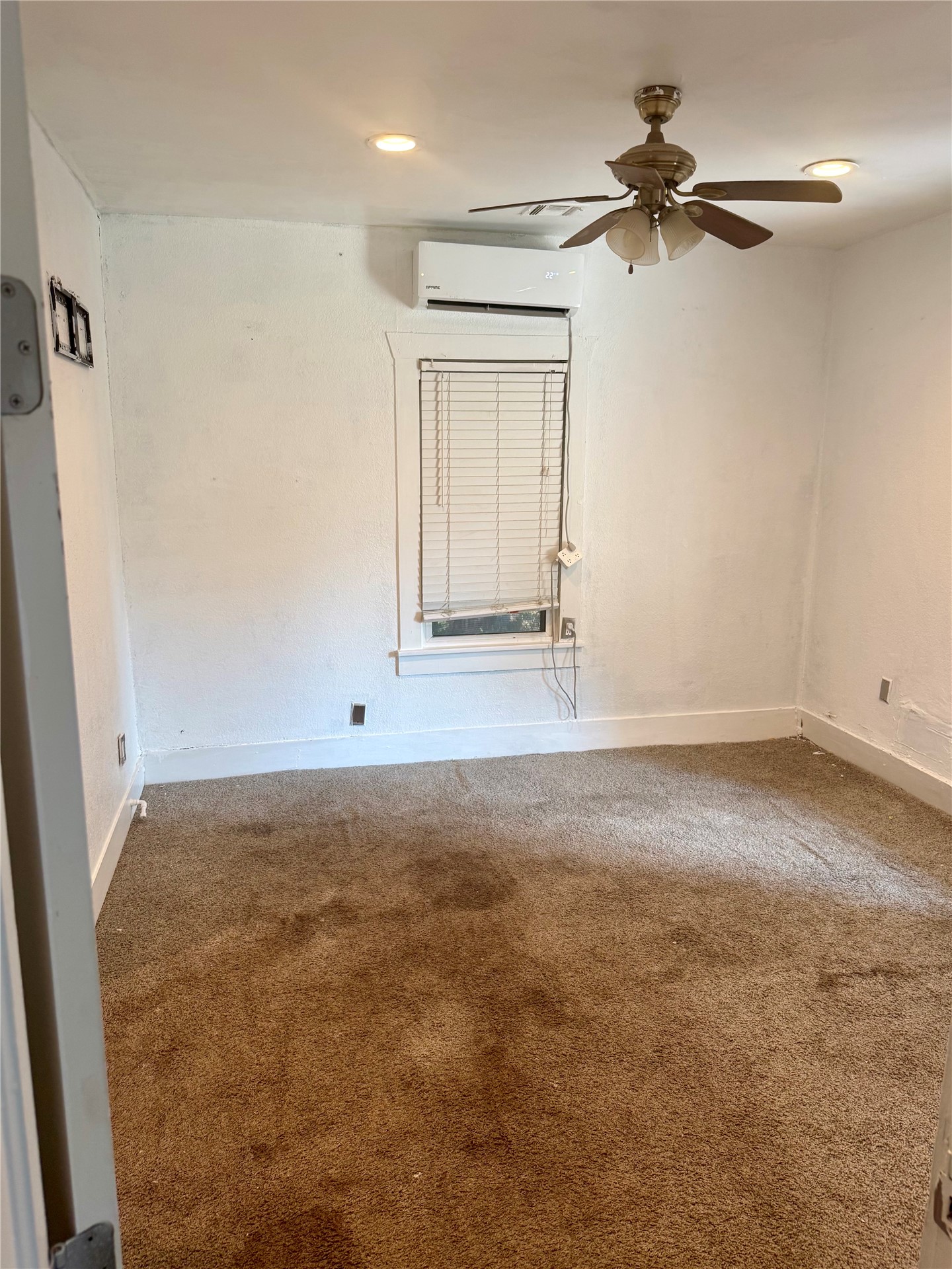 6016 N Owasso Avenue Property Photo 6