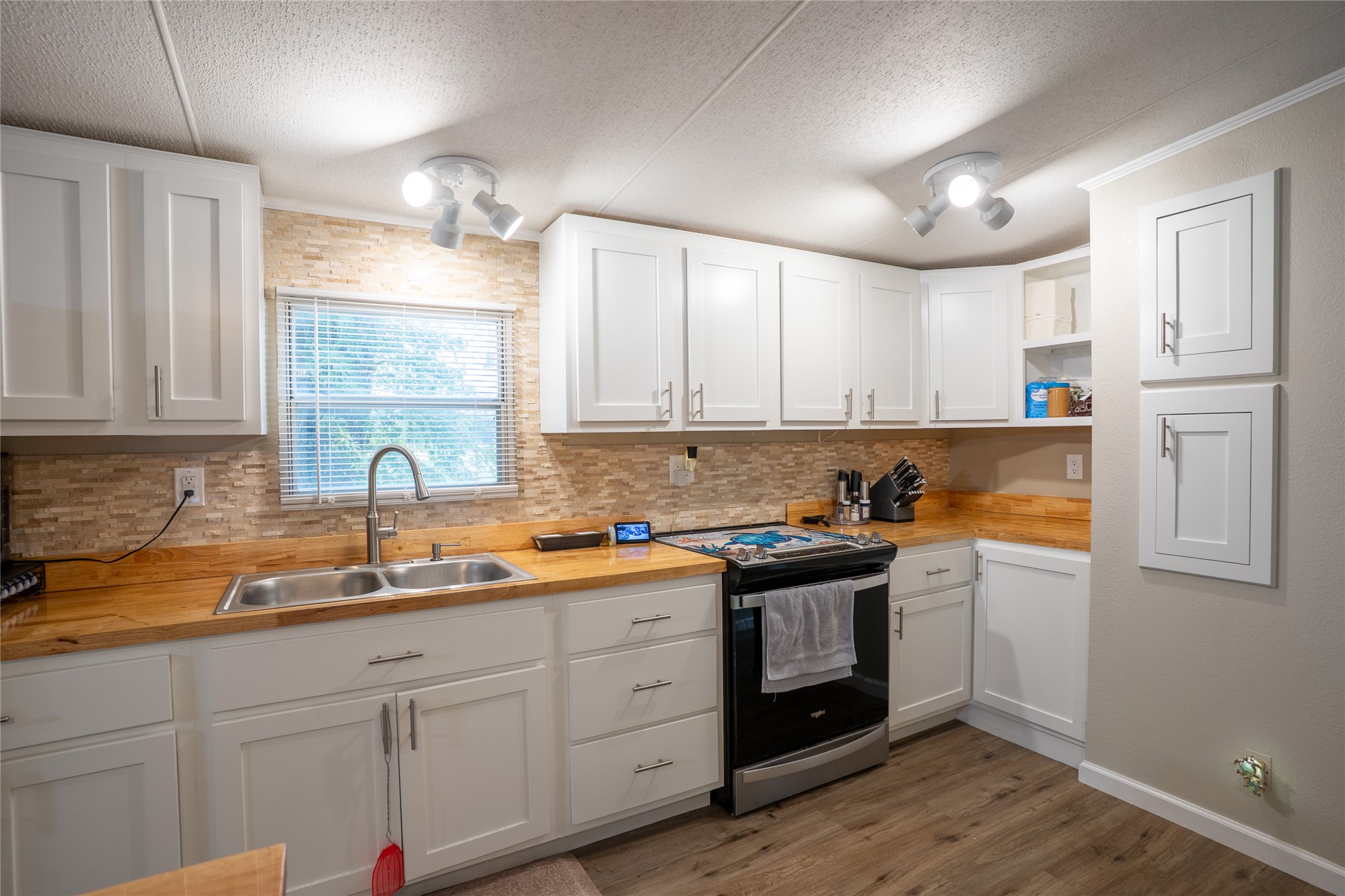 4763 Rock School Road S Property Photo 28