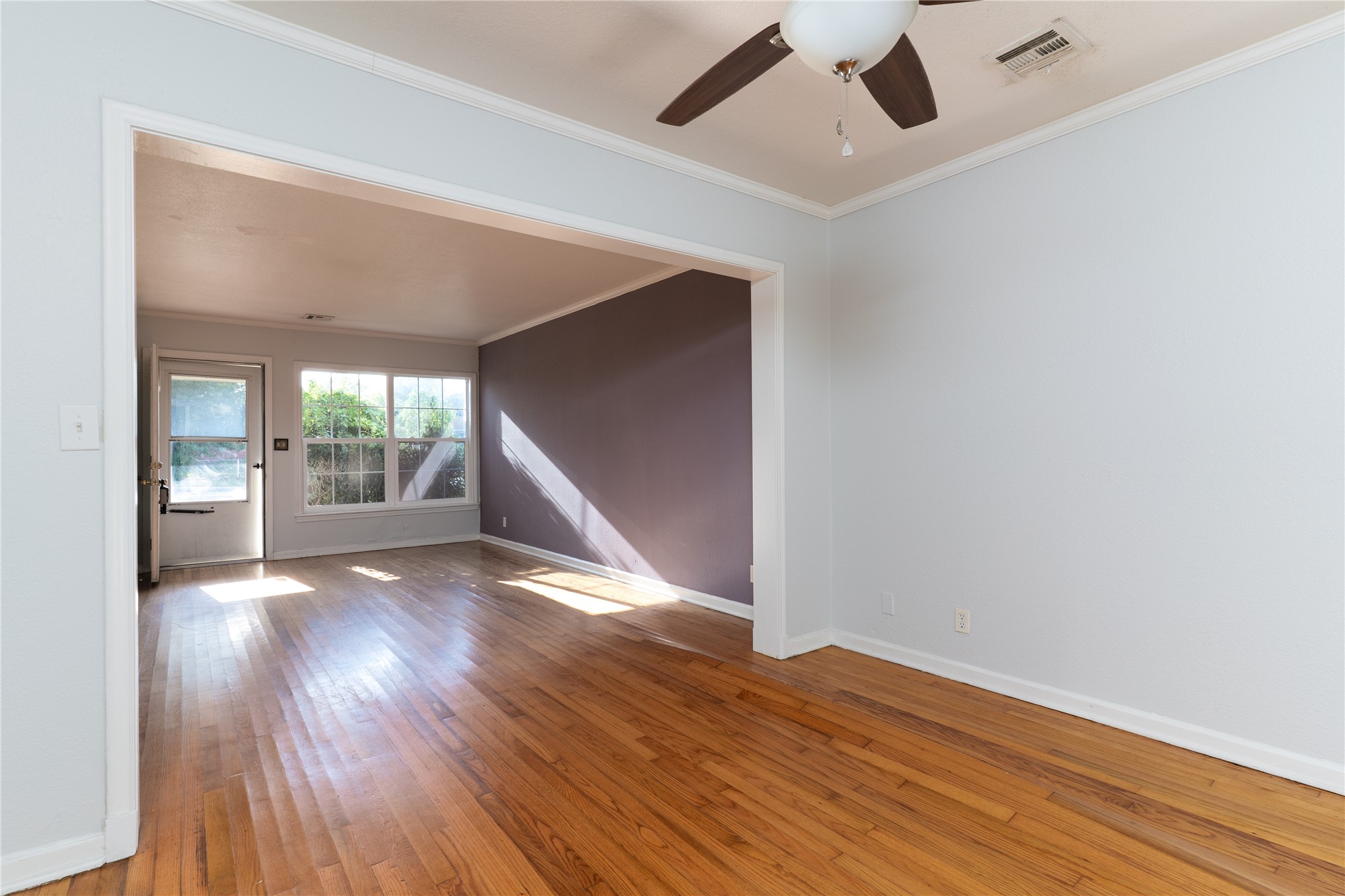503 S Yale Street Property Photo 2