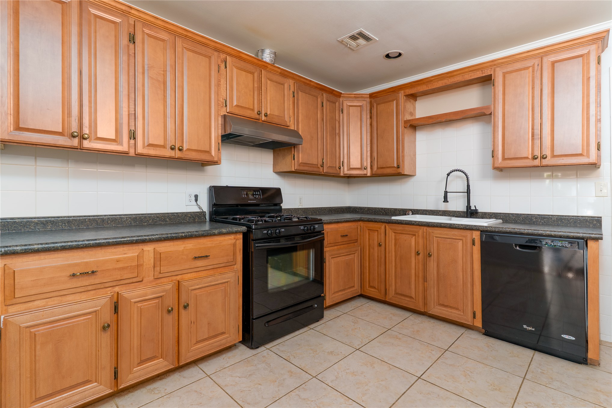 503 S Yale Street Property Photo 4