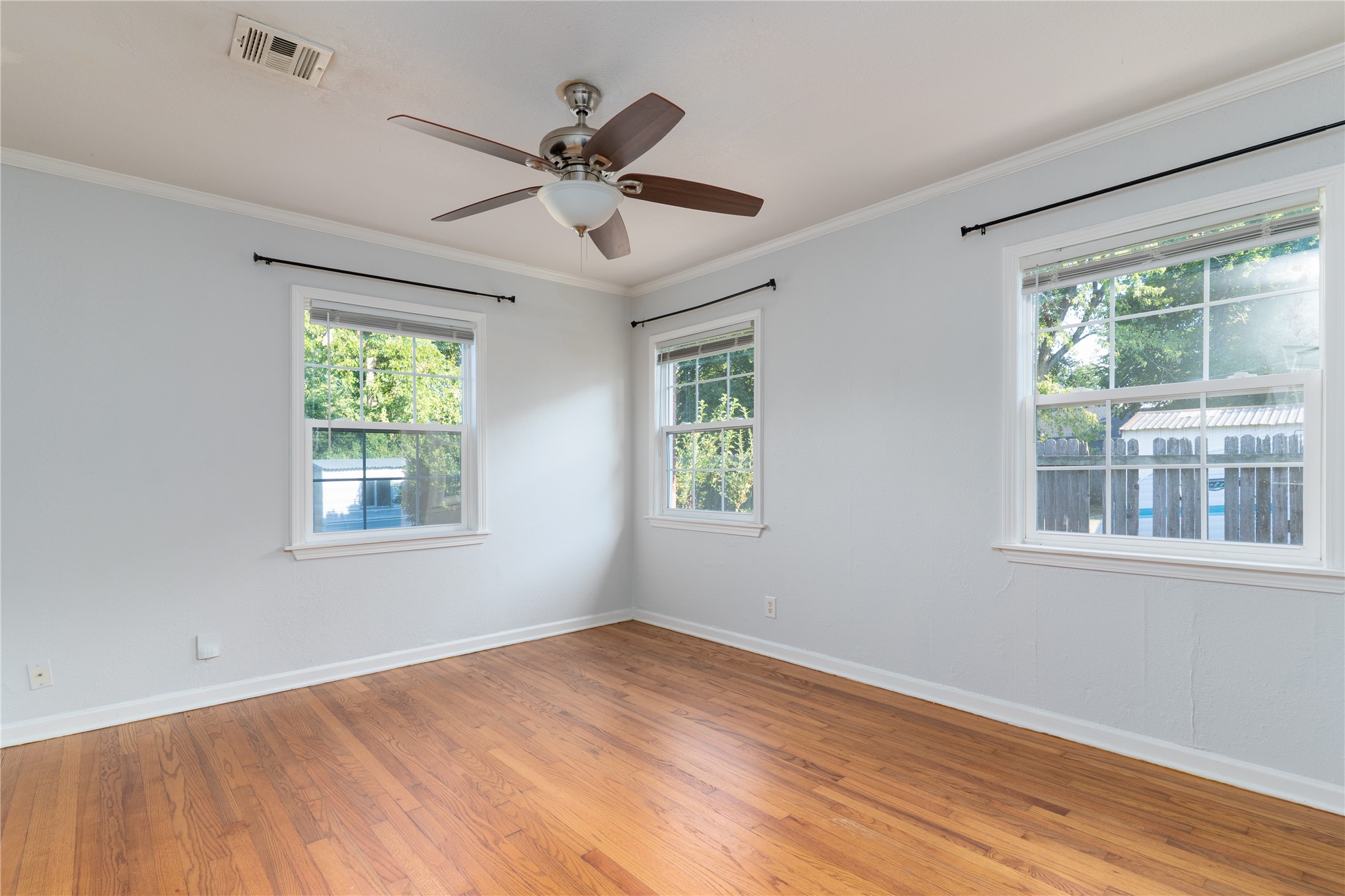 503 S Yale Street Property Photo 8