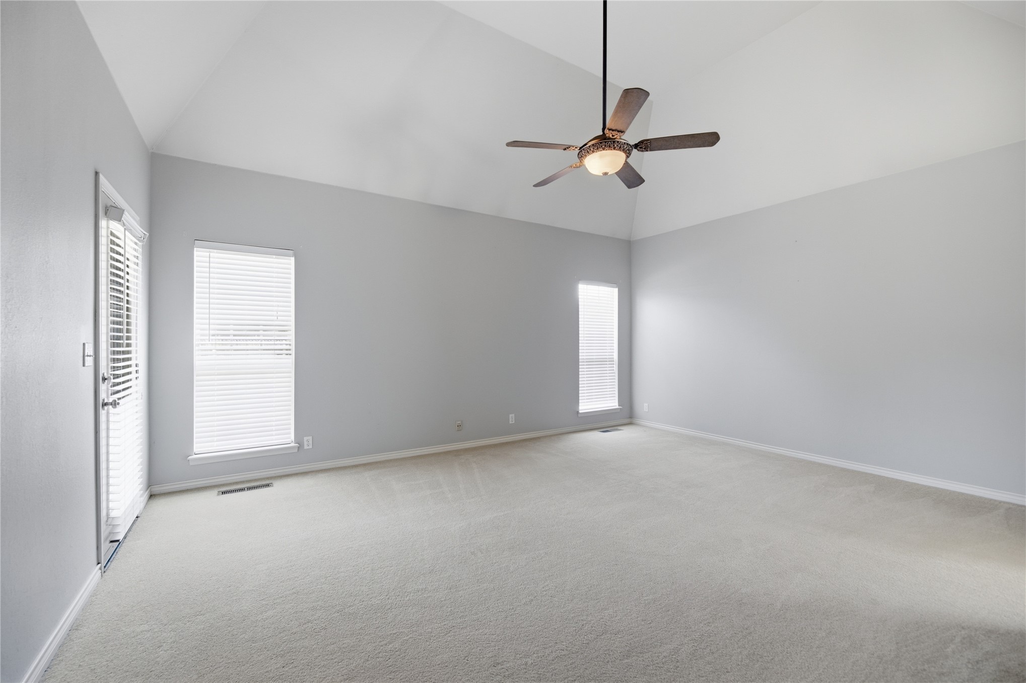 9211 S 71st East Avenue Property Photo 16