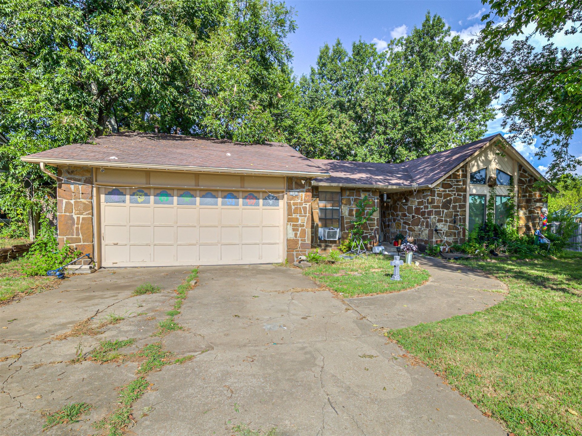 11412 S Douglas Avenue Property Photo 6