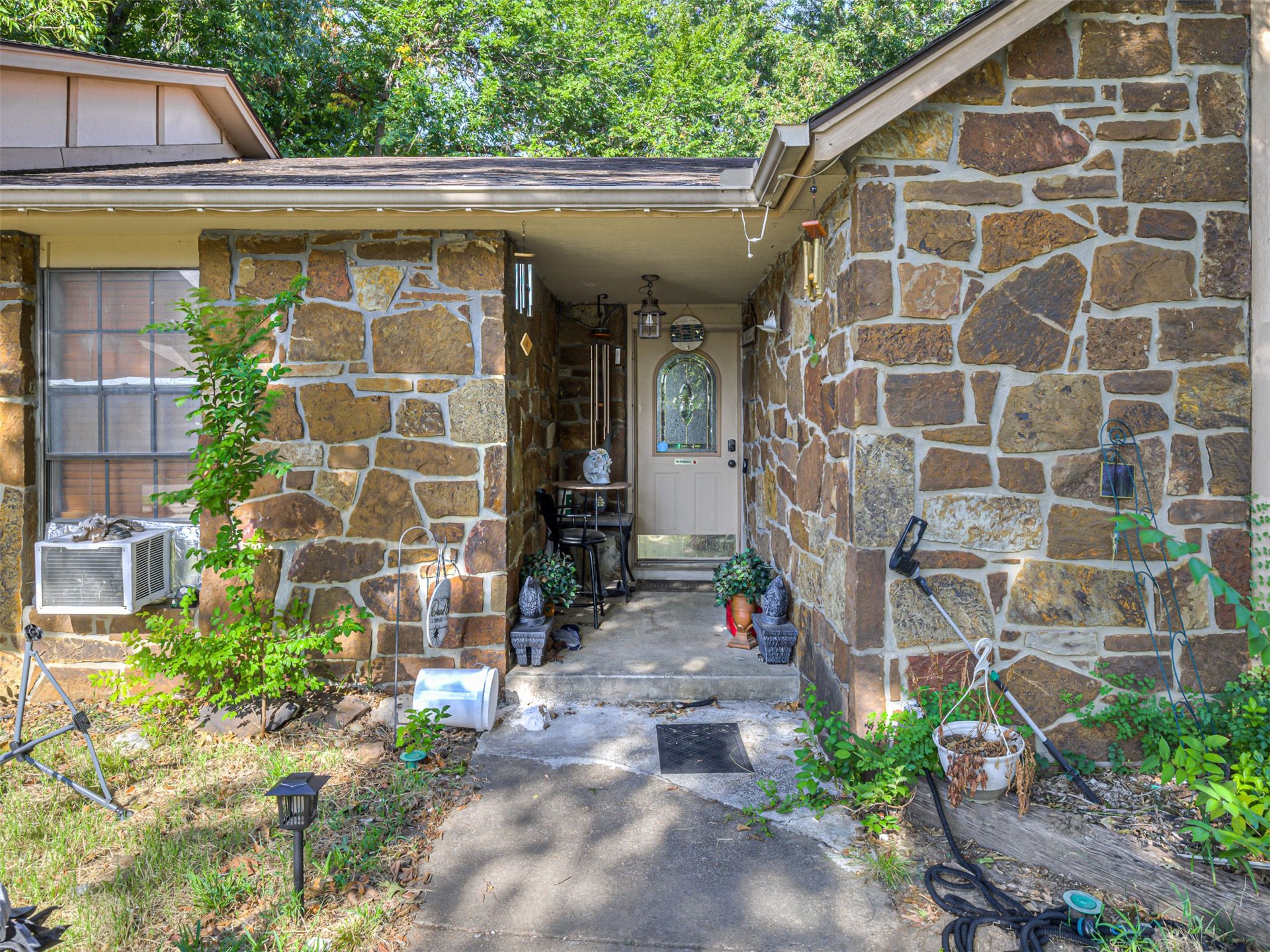 11412 S Douglas Avenue Property Photo 8