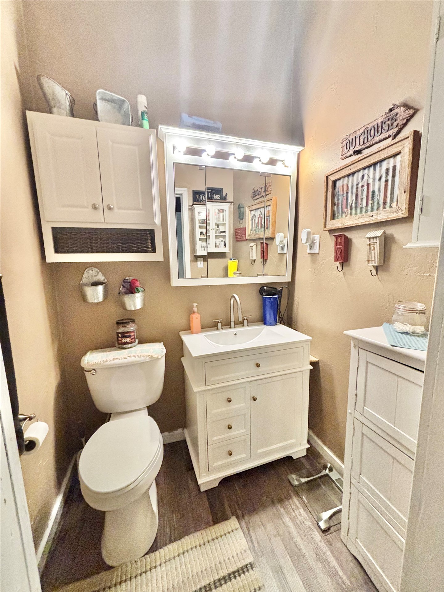 201 Ne F Property Photo 19