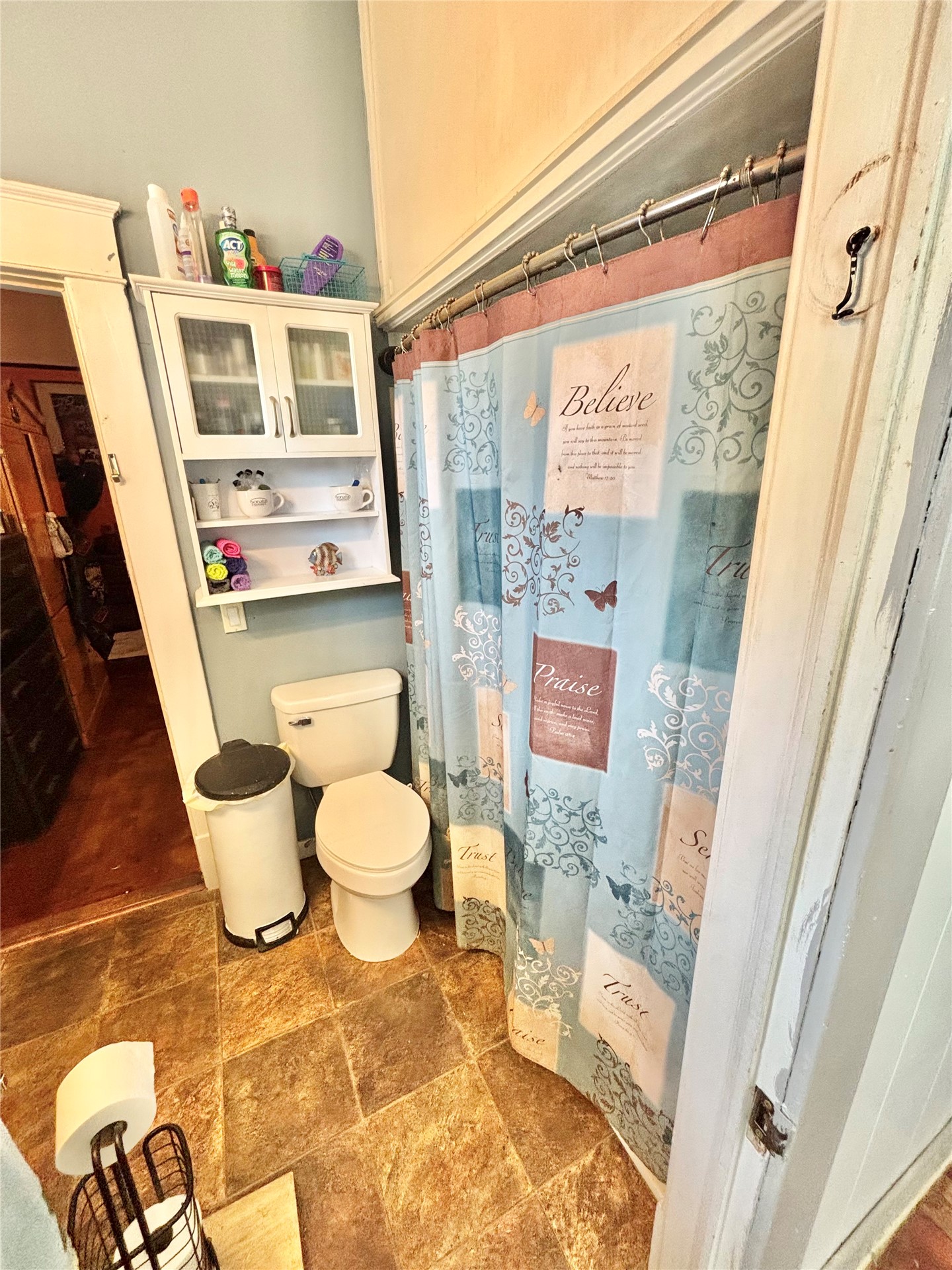 201 Ne F Property Photo 23