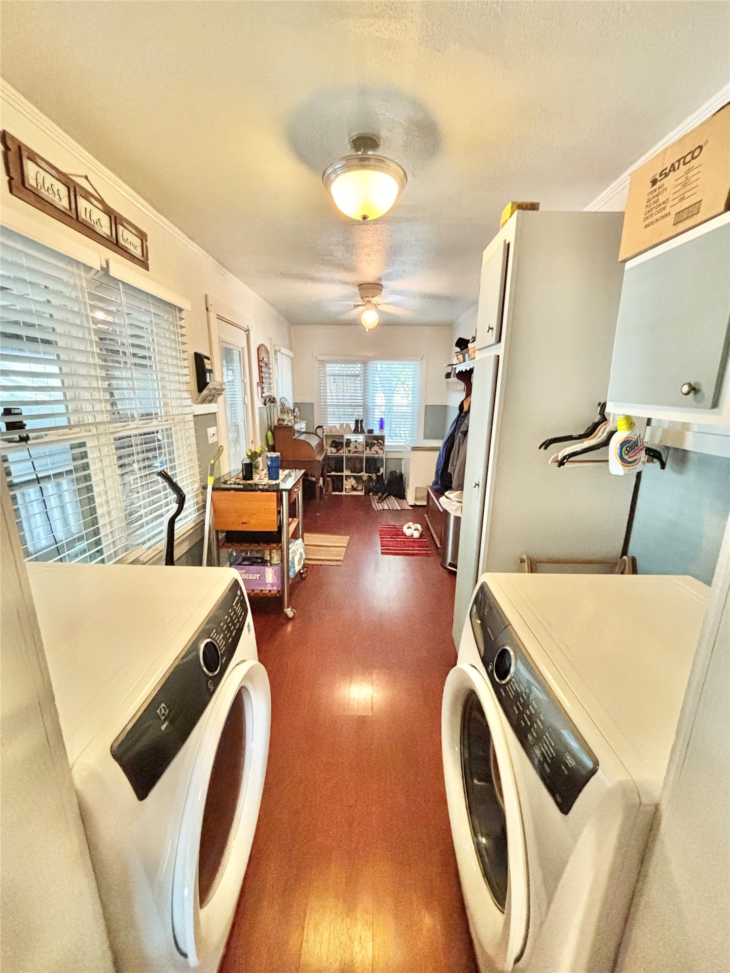 201 Ne F Property Photo 25