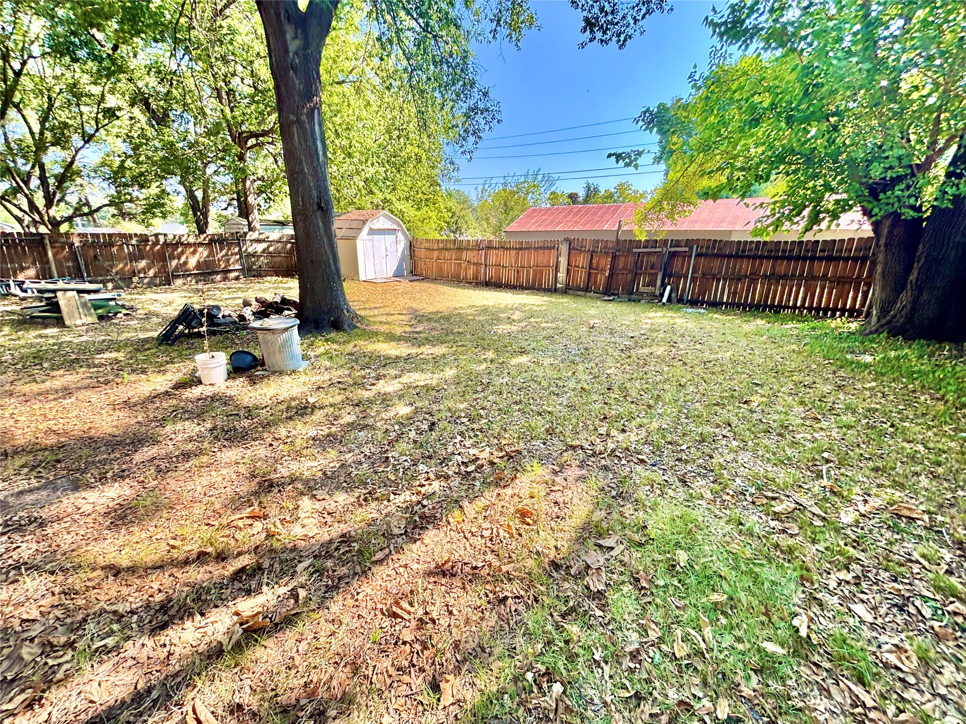 201 Ne F Property Photo 33