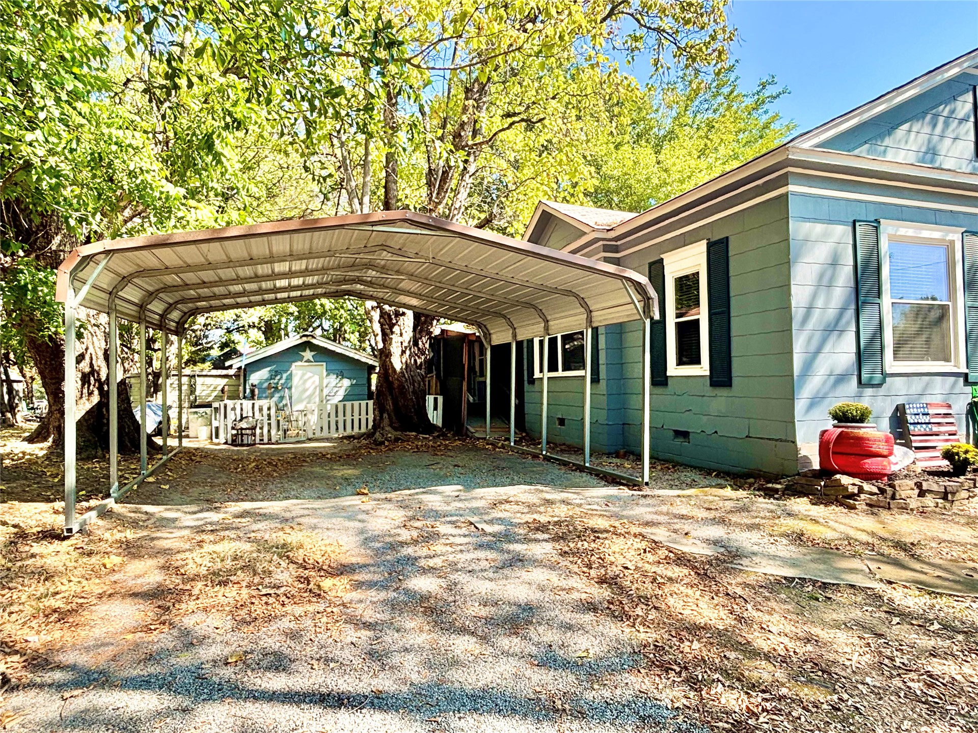 201 Ne F Property Photo 36