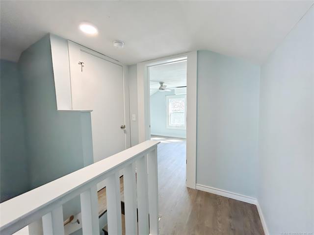 907 E 3rd Street Property Photo 25