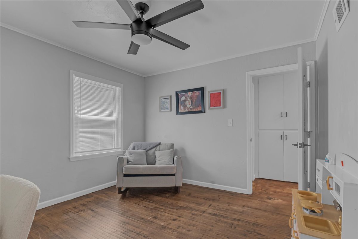 4937 S Quincy Avenue Property Photo 23