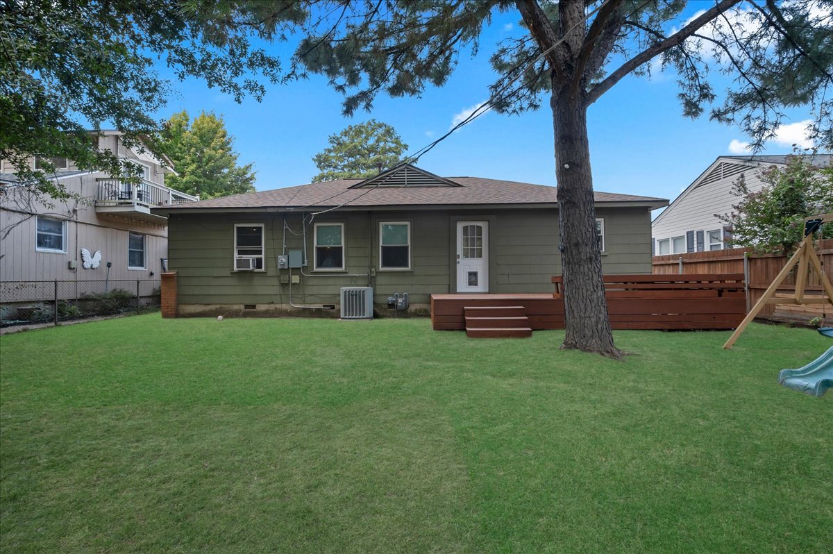 4937 S Quincy Avenue Property Photo 28