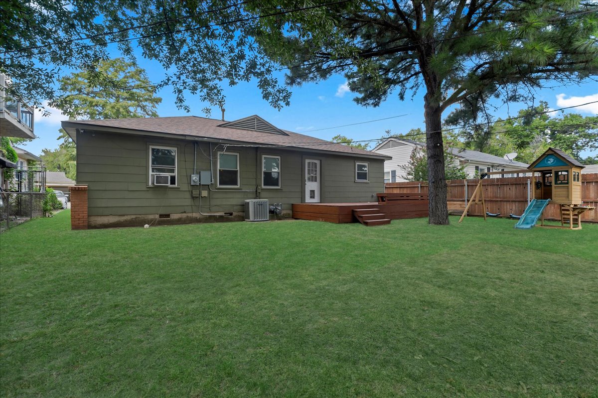 4937 S Quincy Avenue Property Photo 29