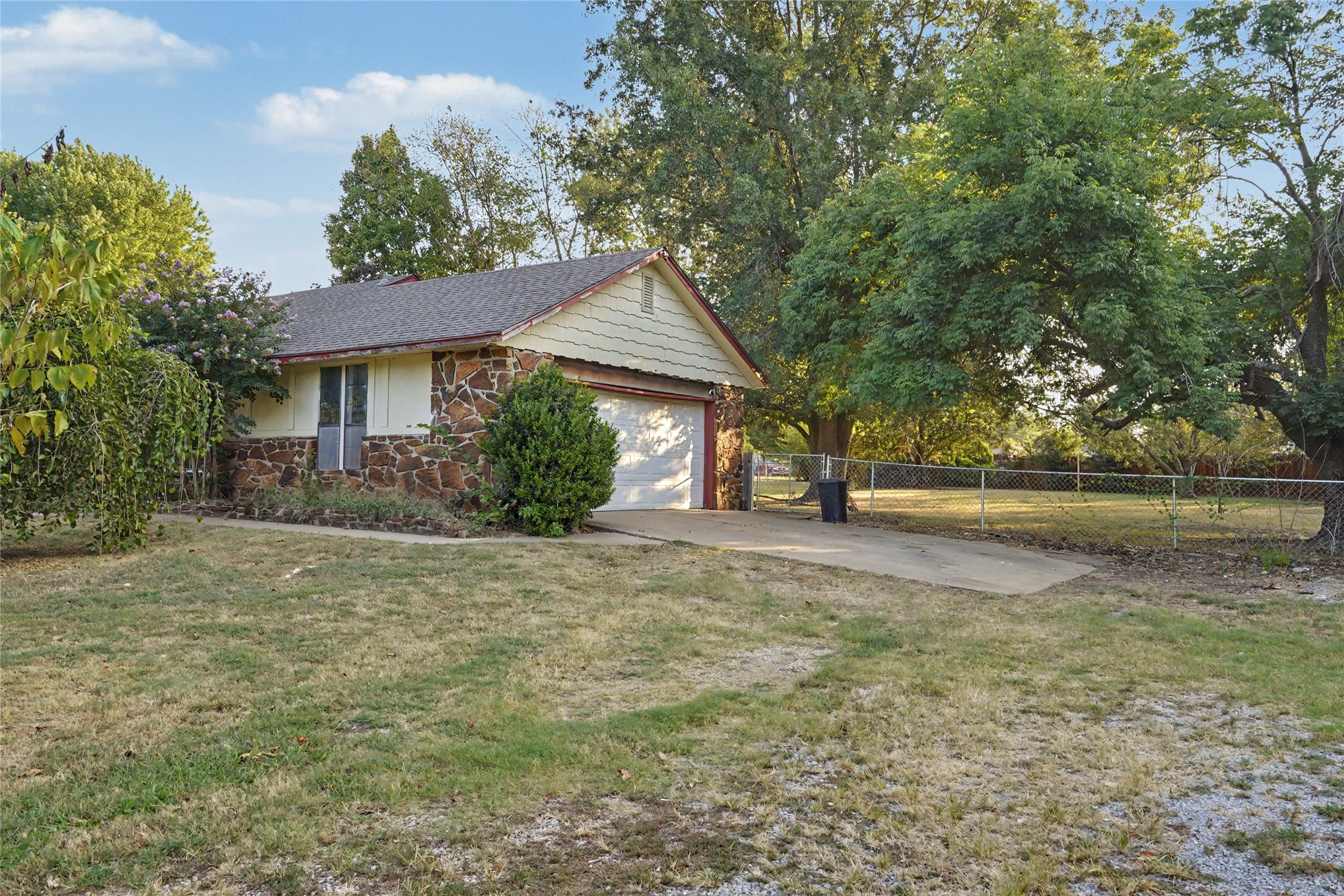 8809 N 176th East Avenue Property Photo 3