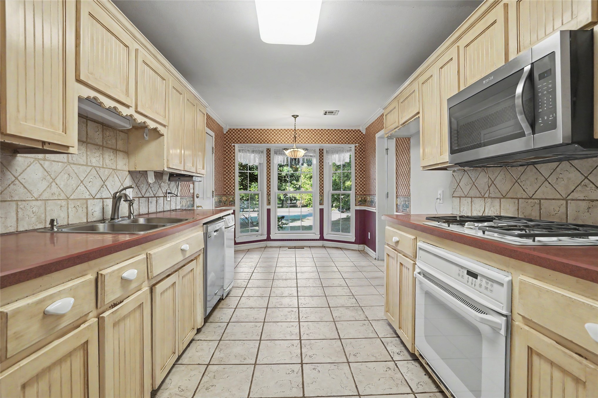 8809 N 176th East Avenue Property Photo 10