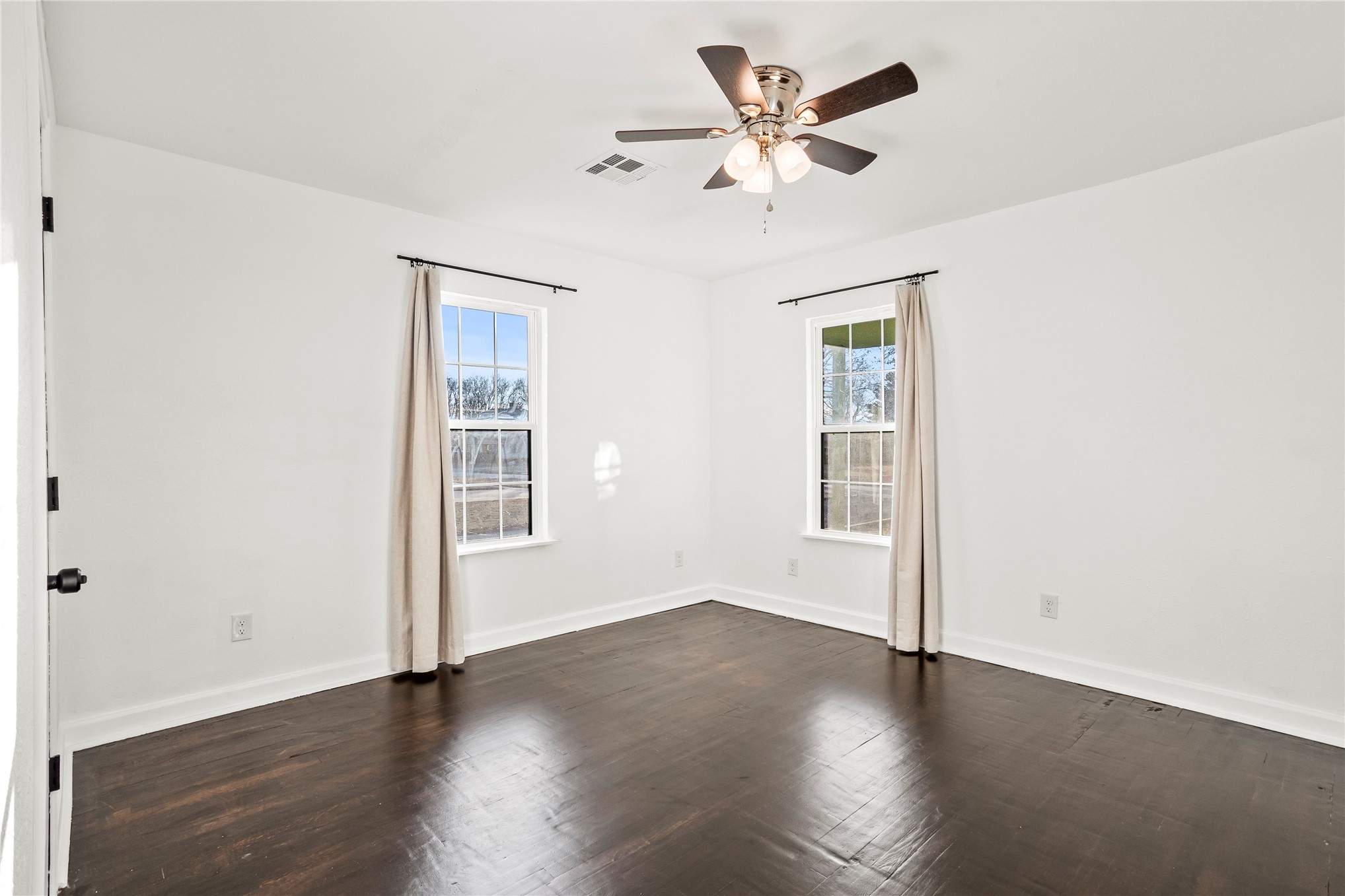 117 S Vann Street Property Photo 29