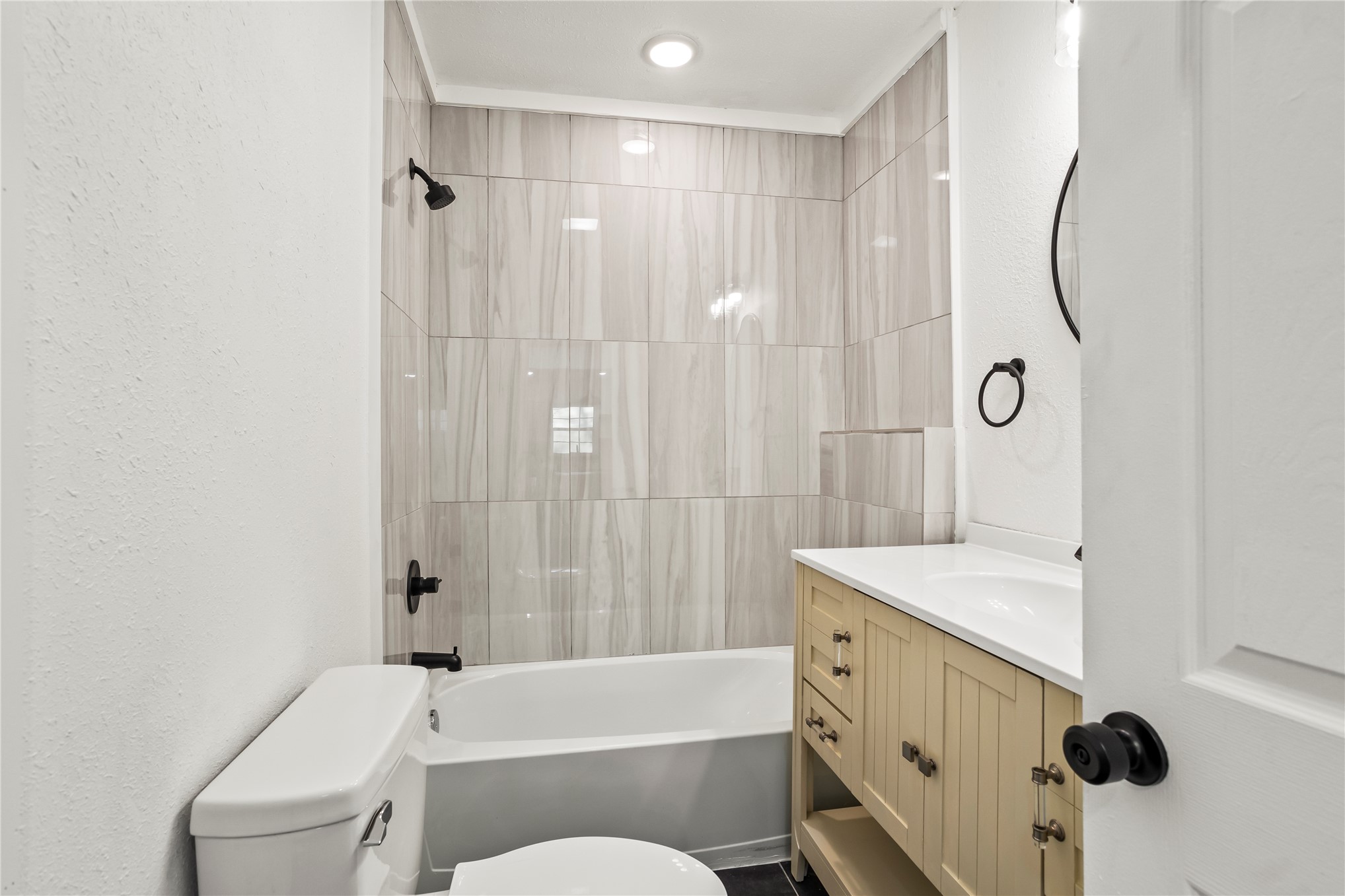 117 S Vann Street Property Photo 31