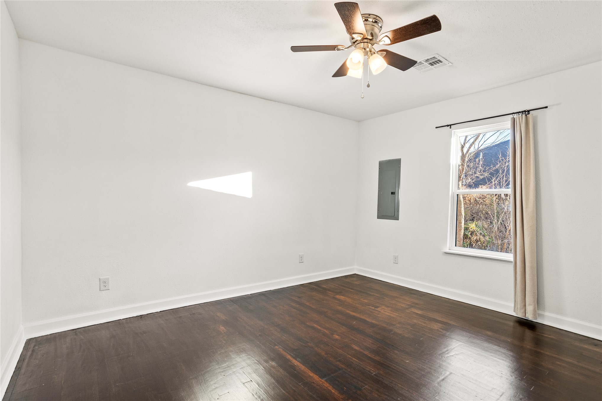 117 S Vann Street Property Photo 33